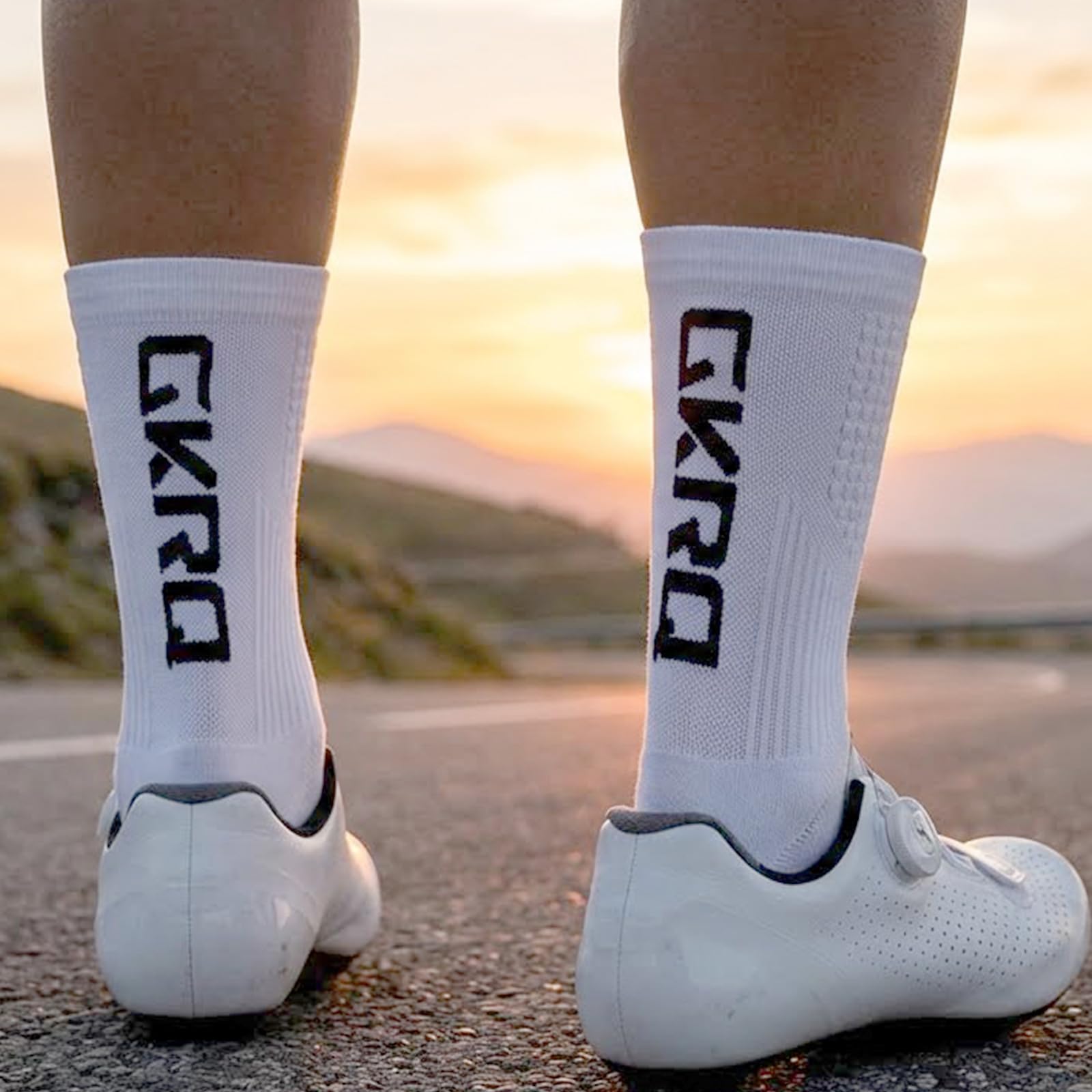 Calcetines de Ciclismo, Pack de 4 Pares, Transpirables con Compresión, Unisex Hombres Mujer Calcetines bicicleta hombre Mtb calcetines crossfit hombre running para correr futbol