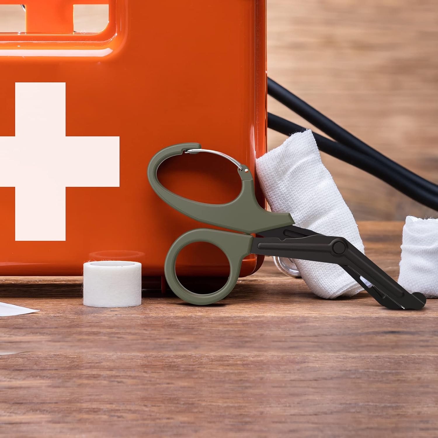 GRICARE Trauma Shears Medical Scissors with Carabiner, 7.5" Bandage Nursing Scissors, Premium Fluoride-Coated Surgical Scissors for Nurses, Doctors, Nursing Students, First Aid, EMT and EMS Green : Industrial & Scientific