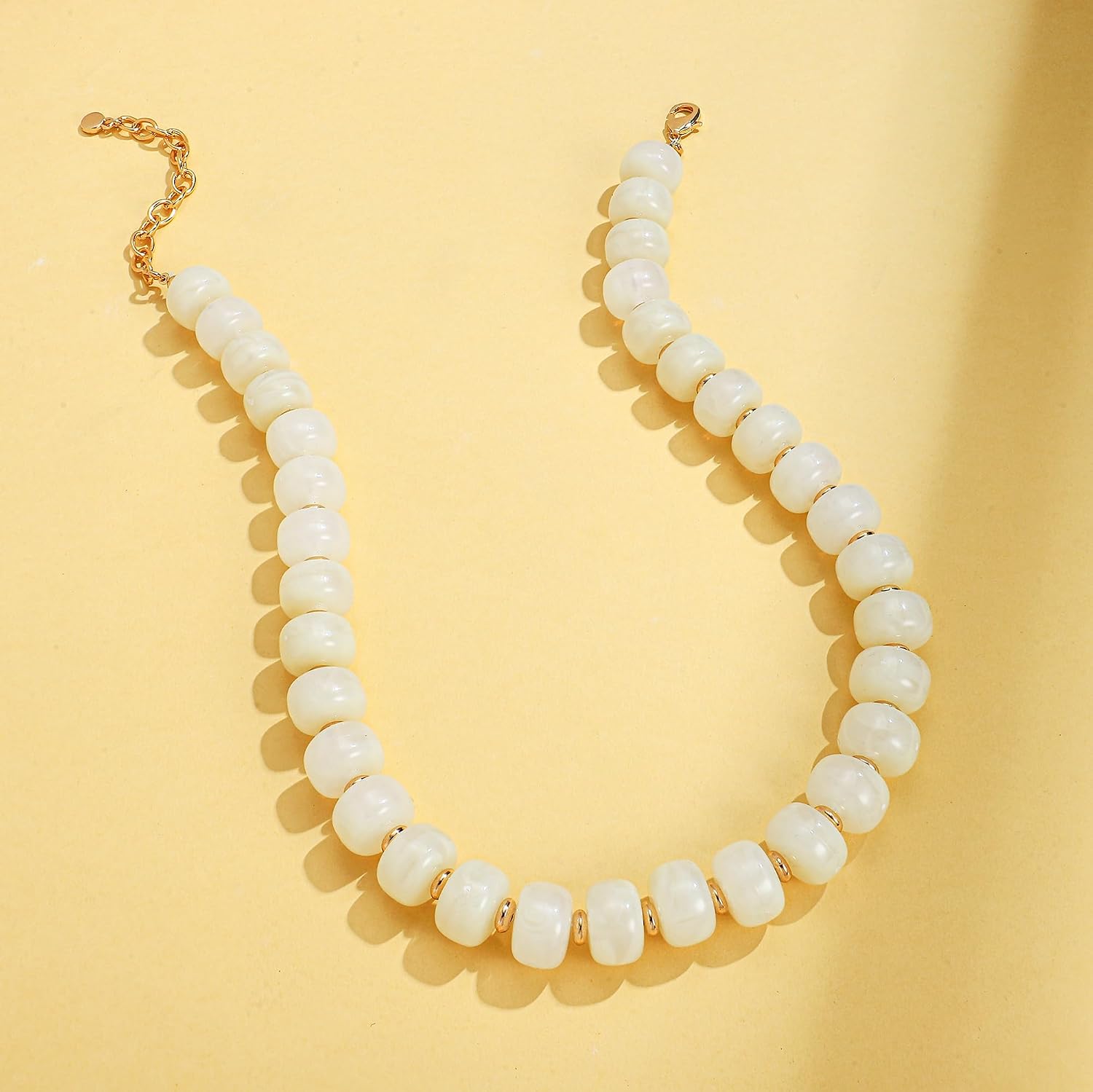 LILIE&WHITE Resin Chunky Beaded Necklace for Women Minimalistic Modern Statement Necklace Jewelry Accessories