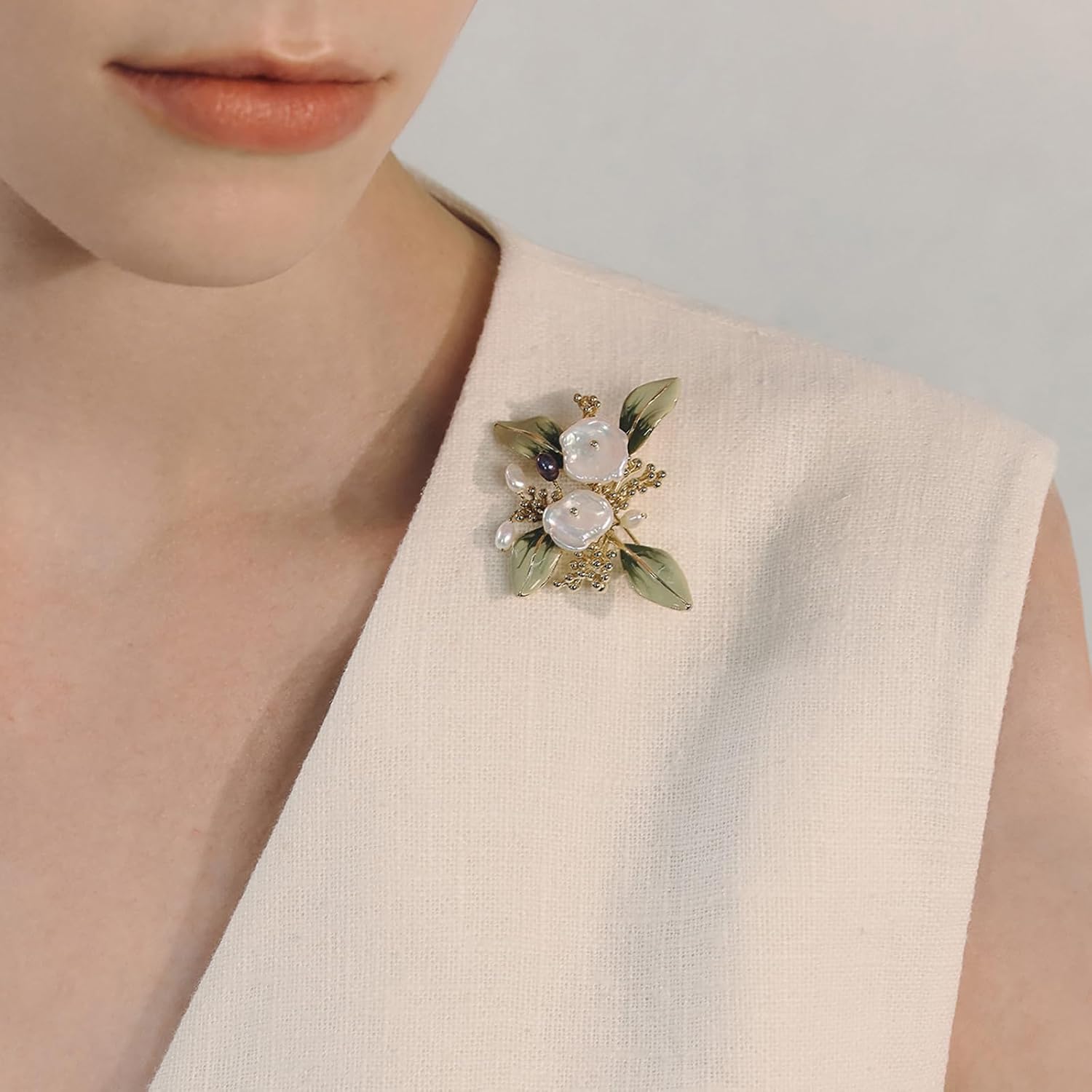 Flower brooches and pins for women, Hand-driping Oil brooch pins with Pearl Pendant, SHE'S FREE STYLE JUST FOR YOU Green leaf Enamel safety pins pearl Metal jewelry pins and brooches - Image 2