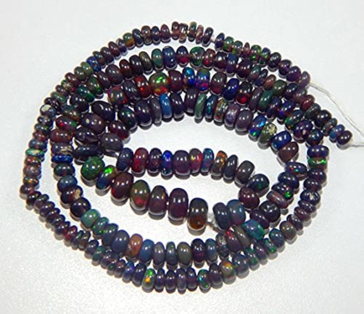 Opale noire naturelle en perles rondelles 3-5mm pour création de bijoux