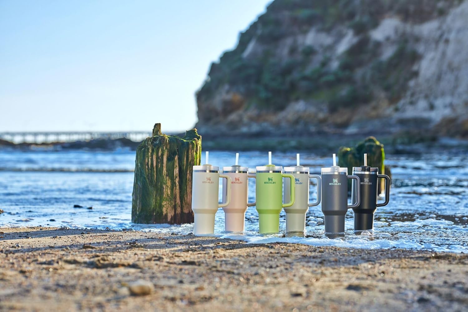 STANLEY Quencher H2.0 Tumbler with Handle and Straw 30 oz | Flowstate 3-Position Lid | Cup Holder Compatible for Travel | Insulated Stainless Steel Cup | BPA-Free | Fog