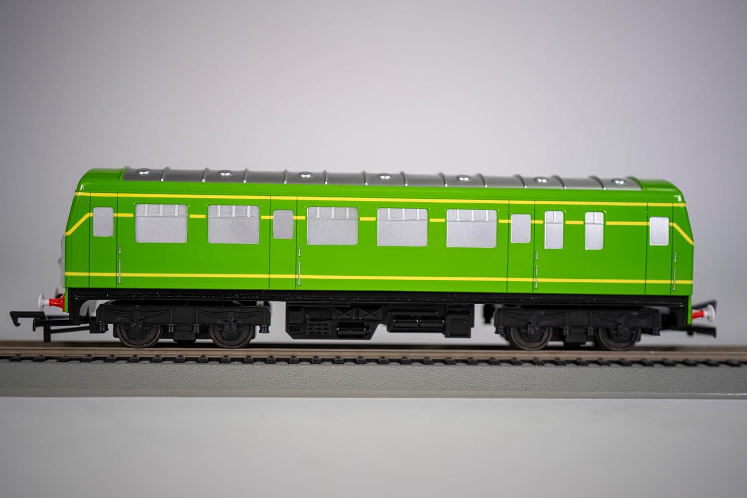 Bachmann Trains - Thomas & Friends Daisy Locomotive with Moving Eyes - HO Scale, Prototypical Colors