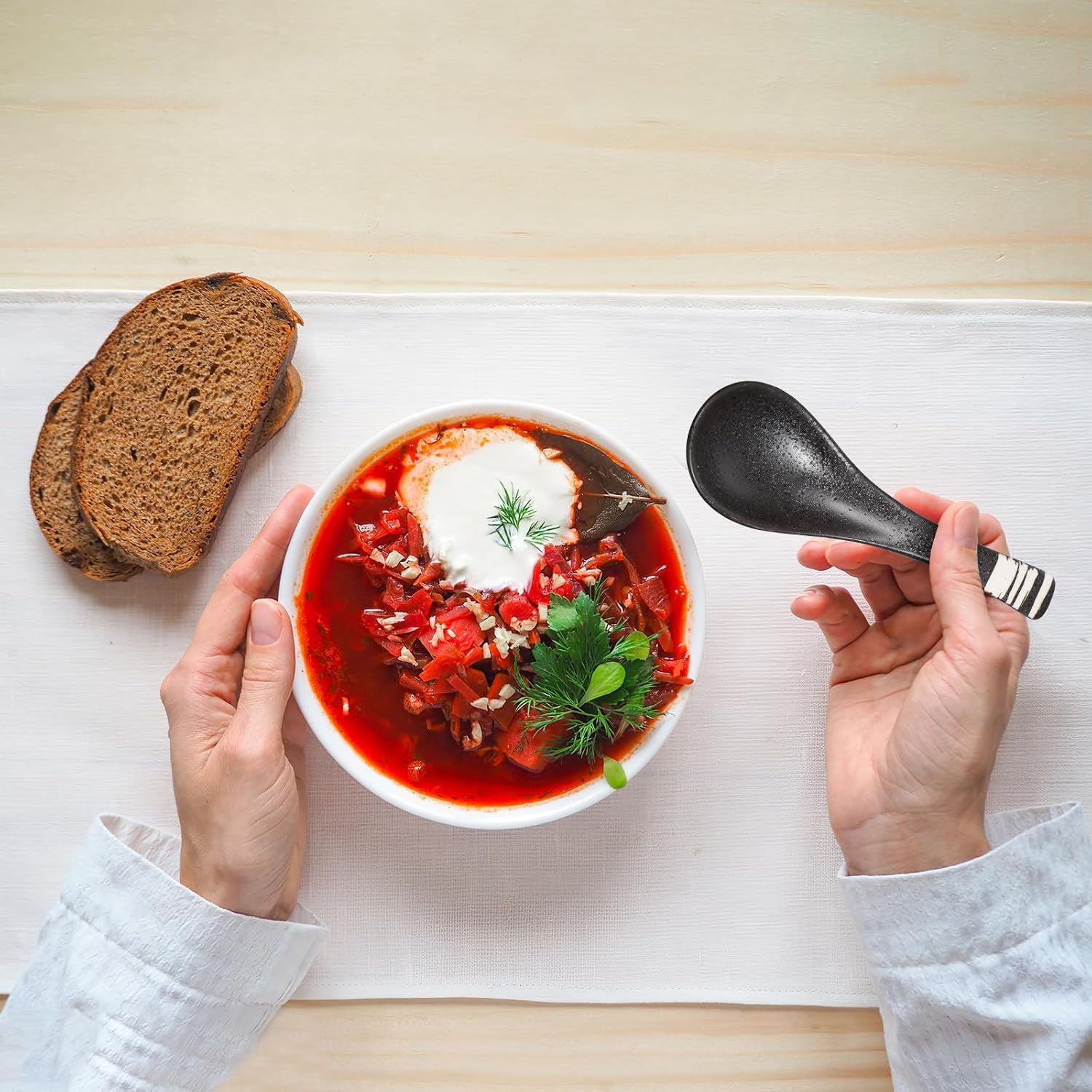 5pcs Japanese Style Ceramic Soup Spoons and Creative Rice Spoons, Porcelain Kitchen Utensils for Home Dining and Restaurant Use Color