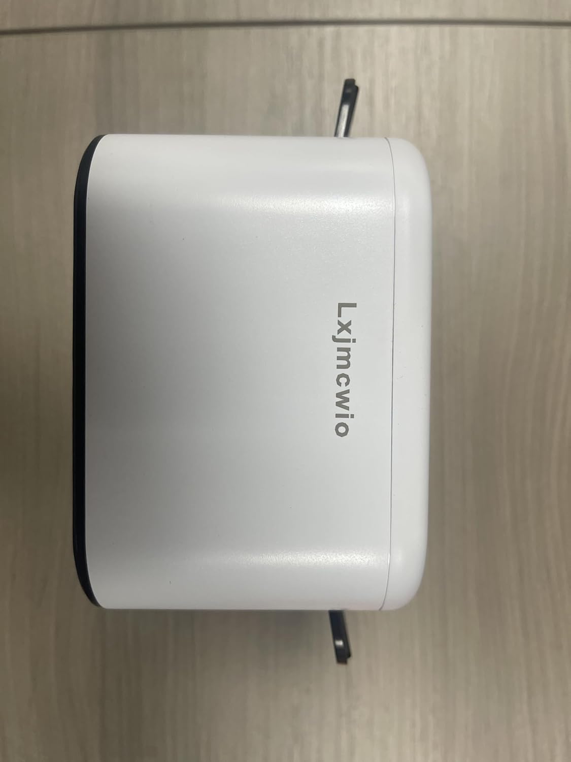 Lxjmcwio Automatic Card Shuffler, 2000 mAH USB-C Rechargeable Shuffling Machine with AUTO and Manual Modes Card shuffler