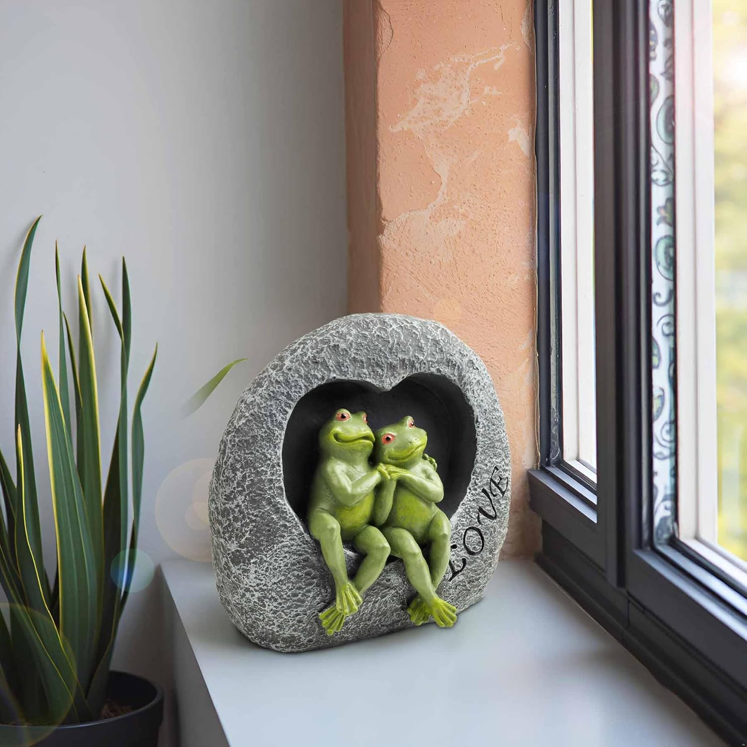 Lover Frog Decor Garden Frogs Couple Statues Romantic Resin Animal Figurine Frog Stuff Outdoor Lawn Accessories 7 Inch