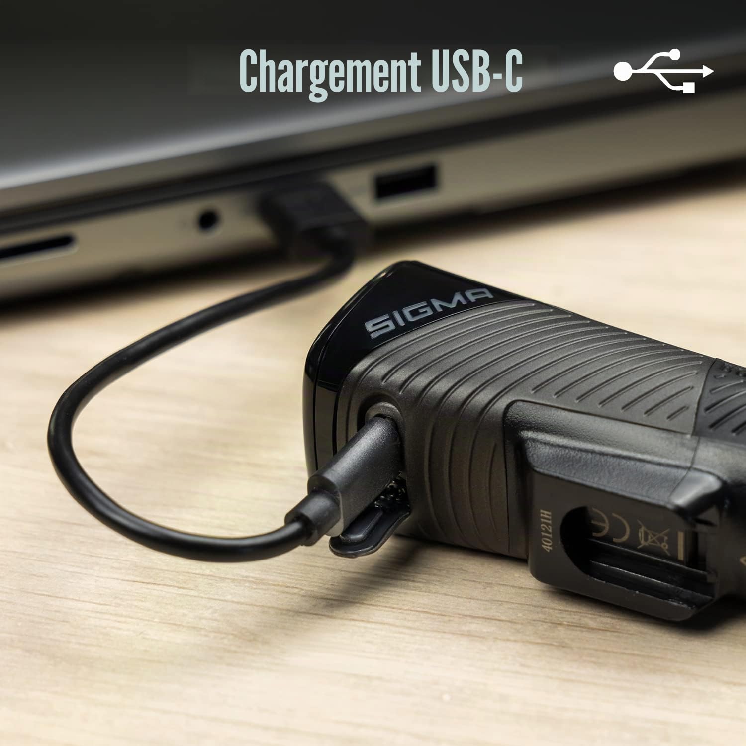 SIGMA Buster 800 | Lampe de vélo Rechargeable par USB C avec Cinq Modes d'éclairage | Lampe de vélo à LED puissante avec Une portée de 170 mètres et 30 Heures d'éclairage Maximum