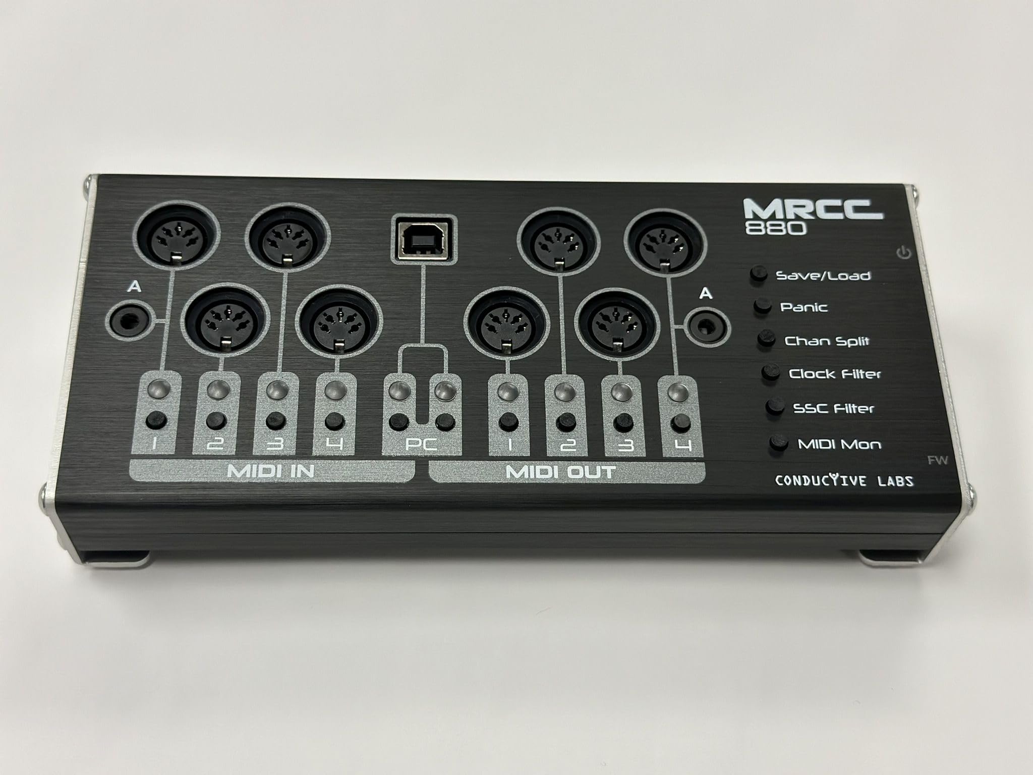 MRCC 880 MIDI Router and USB MIDI Interface: Per-port Buttons for Quick and Easy Routing Changes. Essential Features for Your Jam Space, Including Presets, Merging, Filters and Monitoring.