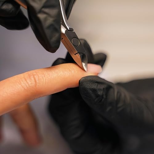 Miniatura 6 de NGHIA Alicate de cutículas D-03 JAW 14  Acero inoxidable  Duradero y afilado  Diseño ergonómico  Chapado en gris  Ideal para salones y uso doméstico