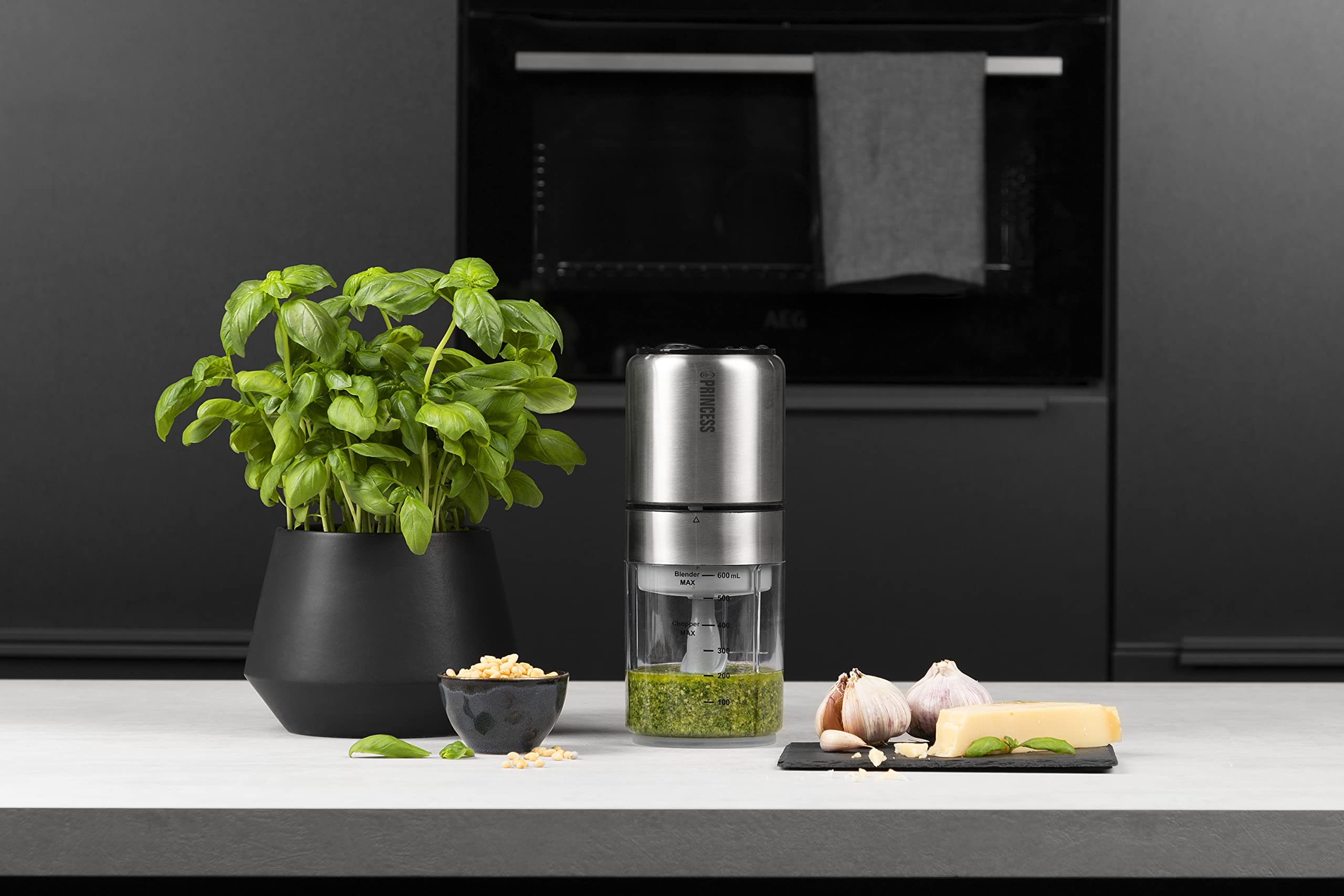 Princess Tritatutto e Frullatore 2 in 1, 350 watt, 4 lame per tritare, 2 lame per macinare, 500 ml