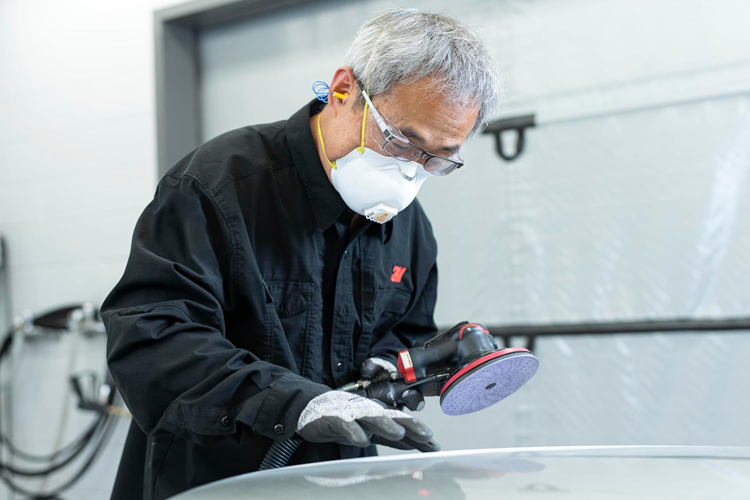 3M Cubitron II Hookit Clean Sanding Abrasive Disc 31368, 5 in, 150+ Grade, Pack of 50 Discs, Virtually Dust-Free, High Performance, Long Lasting, Multi-Hole Pattern, for Automotive Sanding