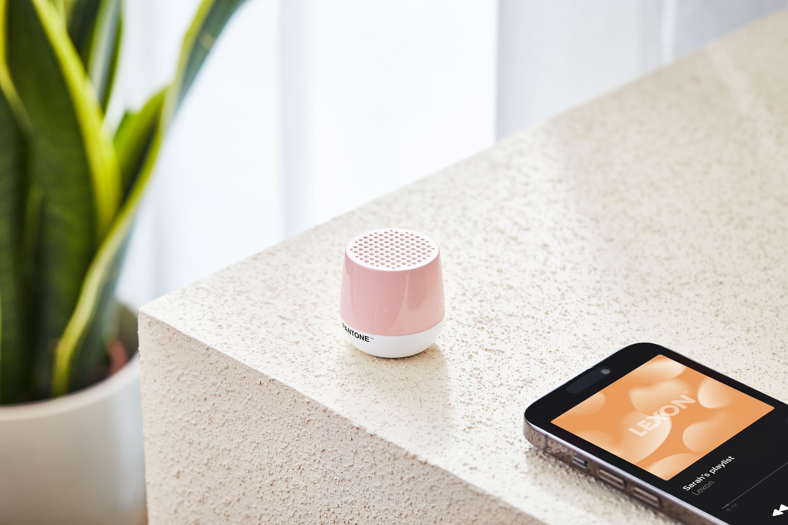 Lexon Mini Enceinte Bluetooth Portable MINO+, Micro Mains-Libre et déclencheur Selfie, Rechargeable sans Fil pour PC et Smartphone (Rose Clair)