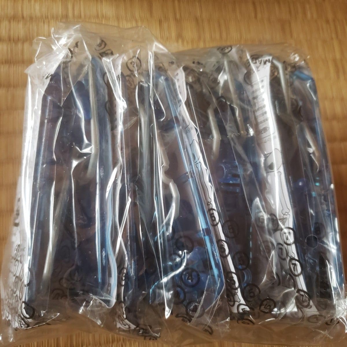 Amazon.co.jp: ほねほねザウルス アクアサファイア イオン : おもちゃ