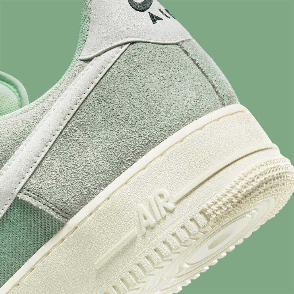 Nike Air Force 1 '07 LV8 - Tenis para hombre, Ratán, ratán, naranja alfa, vela, 44.5 EU