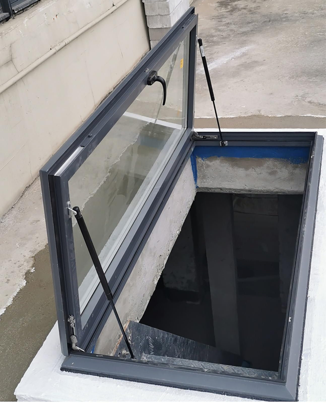 Puits de lumière transparent sur mesure anti-UV pour trappe de véranda et toit