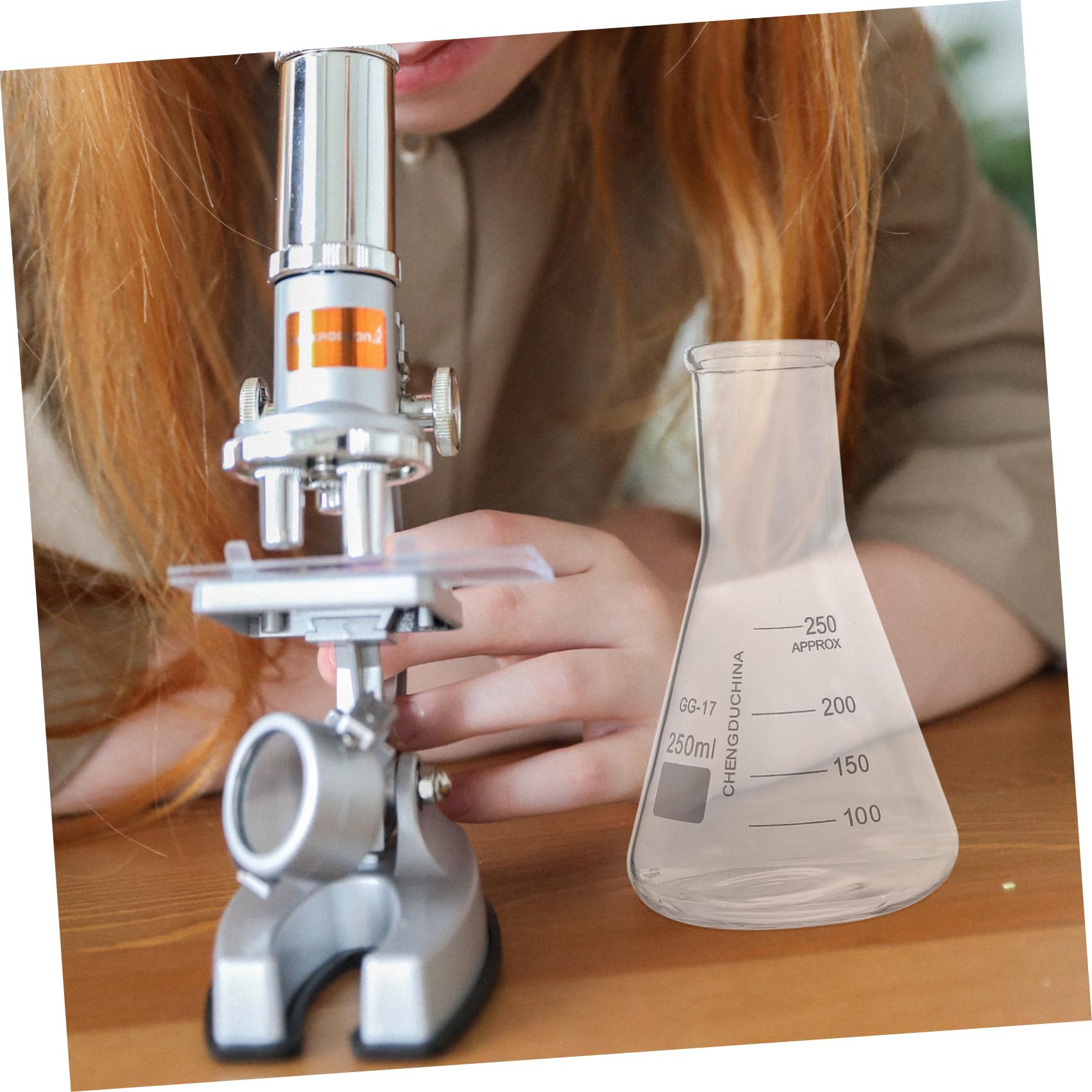 Set 9 Pezzi Vetreria per Laboratorio Chimico, Cilindri Graduati e Beute Coniche in Vetro Scala Precisa da 50Ml a 250Ml