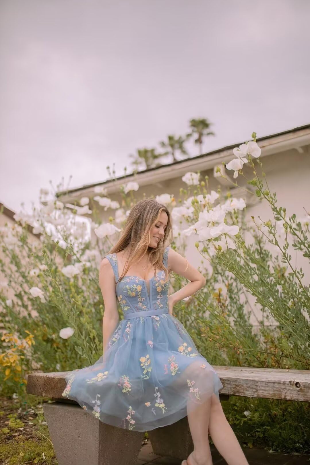 Eightale Vestido corto de tul con bordado de flores, para fiesta de graduación, con tirantes delgados