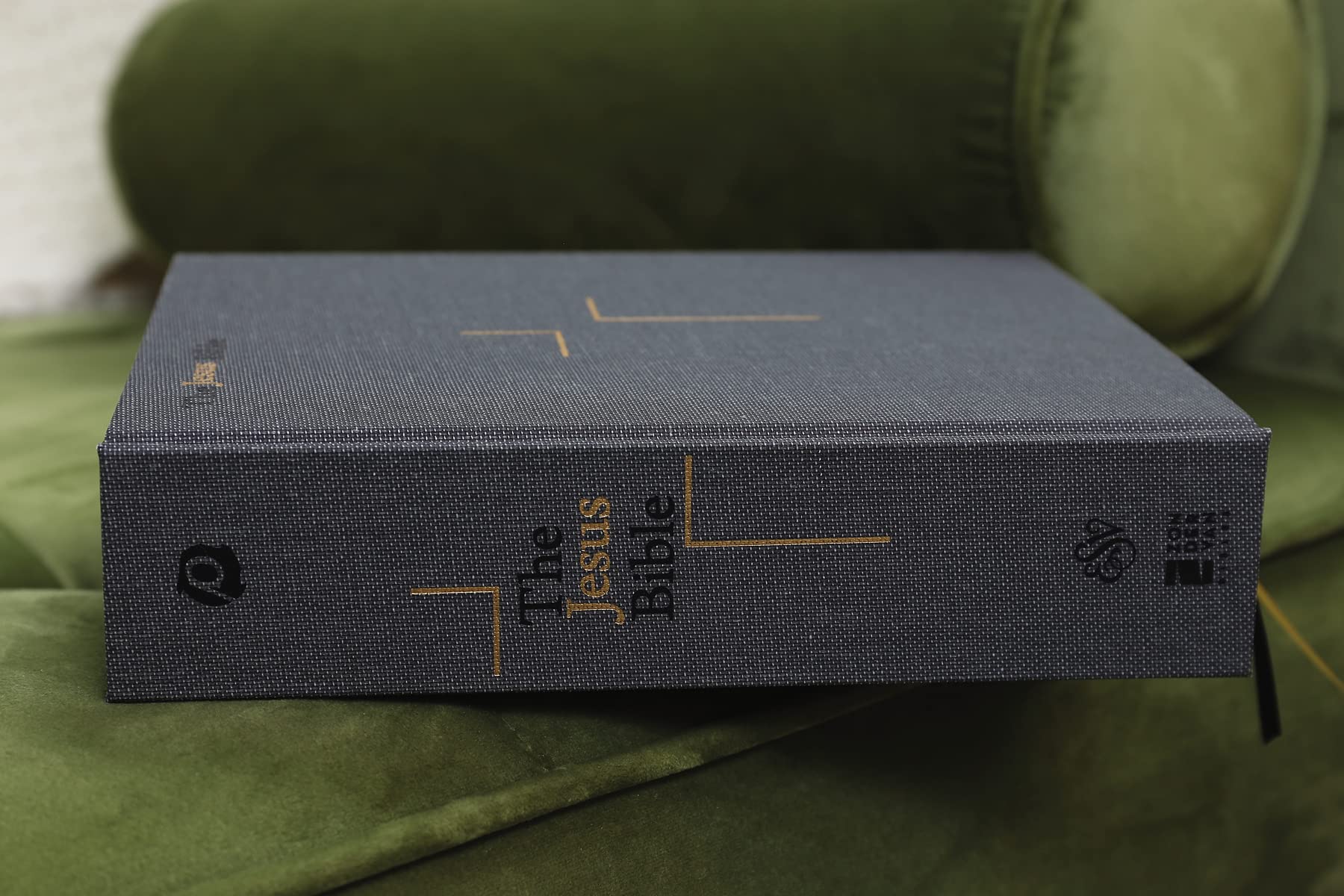 The Jesus Bible, ESV Edition, Cloth over Board, Gray - Image 8