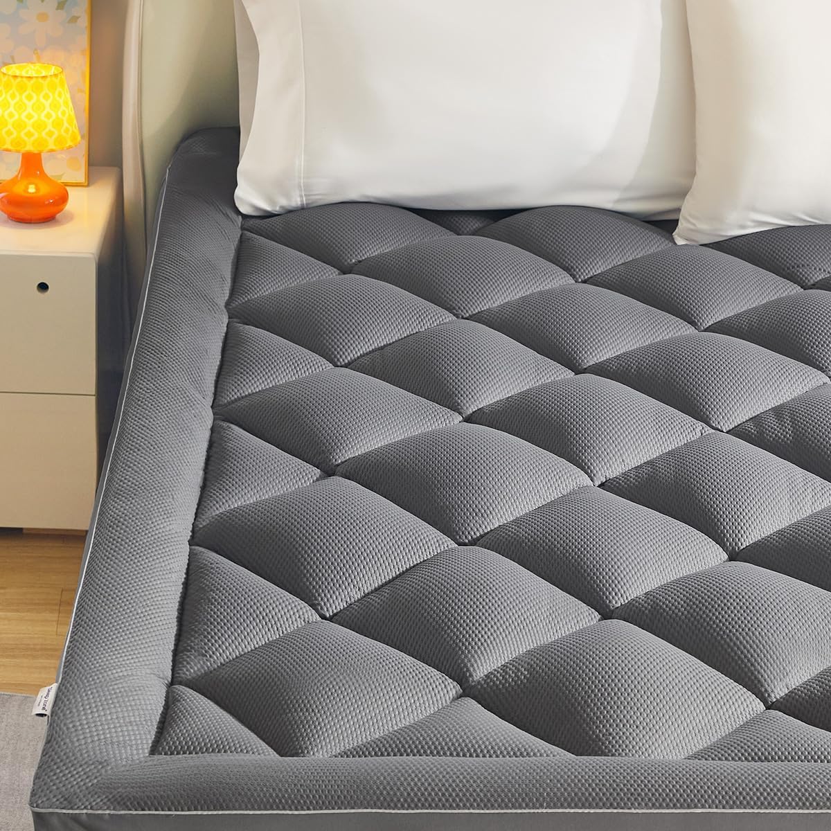 Extra Thick King Mattress Topper for Back Pain, Plush Breathable Thick Mattress Pad Cover, Down Alternative Soft Bed Topper with Elastic Fitted Deep Pocket