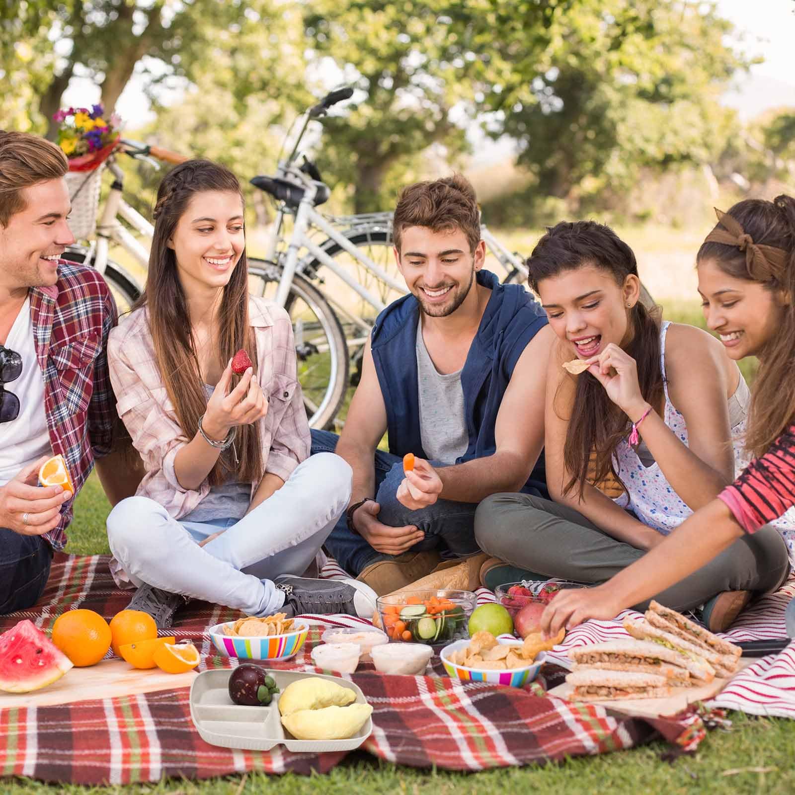 Set di 4 Piatti, Piatti con Scompartimenti, Piatti da Pranzo, Menù, Pratico Piatti in Tre Parti, Piatti durevoli e Riutilizzabili, Ideali per Camping, Bambini e Adulti