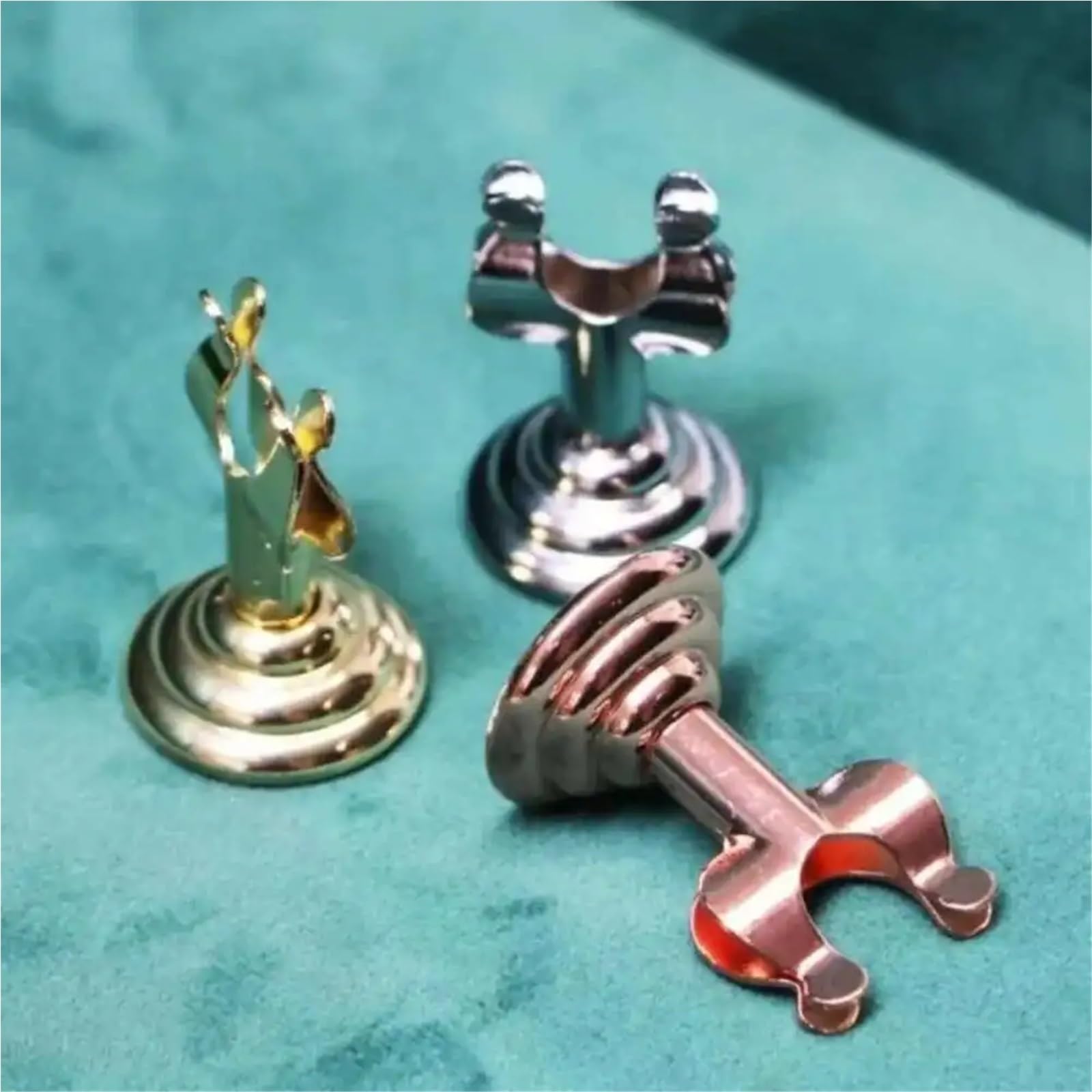 32 Stück U-förmige Mini-Tischnummern, Tischkartenhalter, Menüständer (Silber)