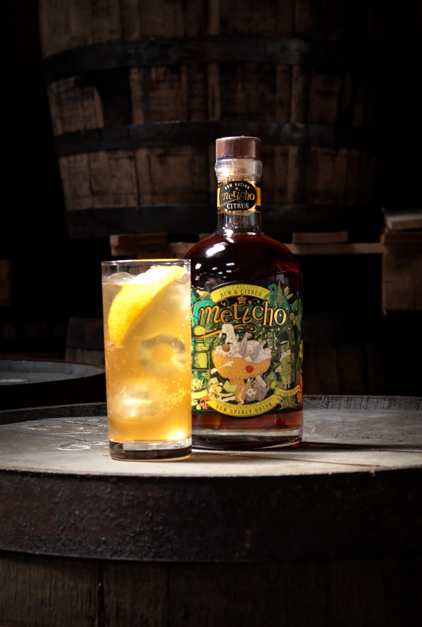 Rum Nation | Meticho Citrus Spirit Drink | 700 ml | 40% Vol. | Weich & fruchtig | Auf Basis von Rum aus Zentralamerika | Noten von Vanille & Honig | Ideal für Rum Einsteiger