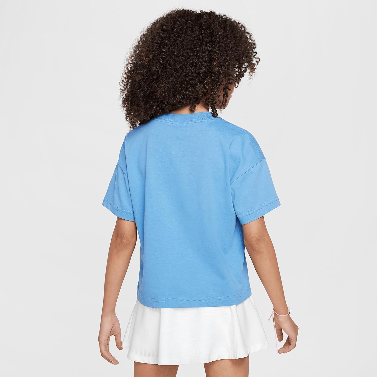 Nike Sportswear Big Kids' (Girls') T-Shirt (Blue Beyond, HM6311-410) Size Medium