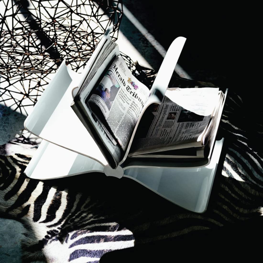 Amazon｜Kartell(カルテル) マガジンラック 『FRONT PAGE(フロント