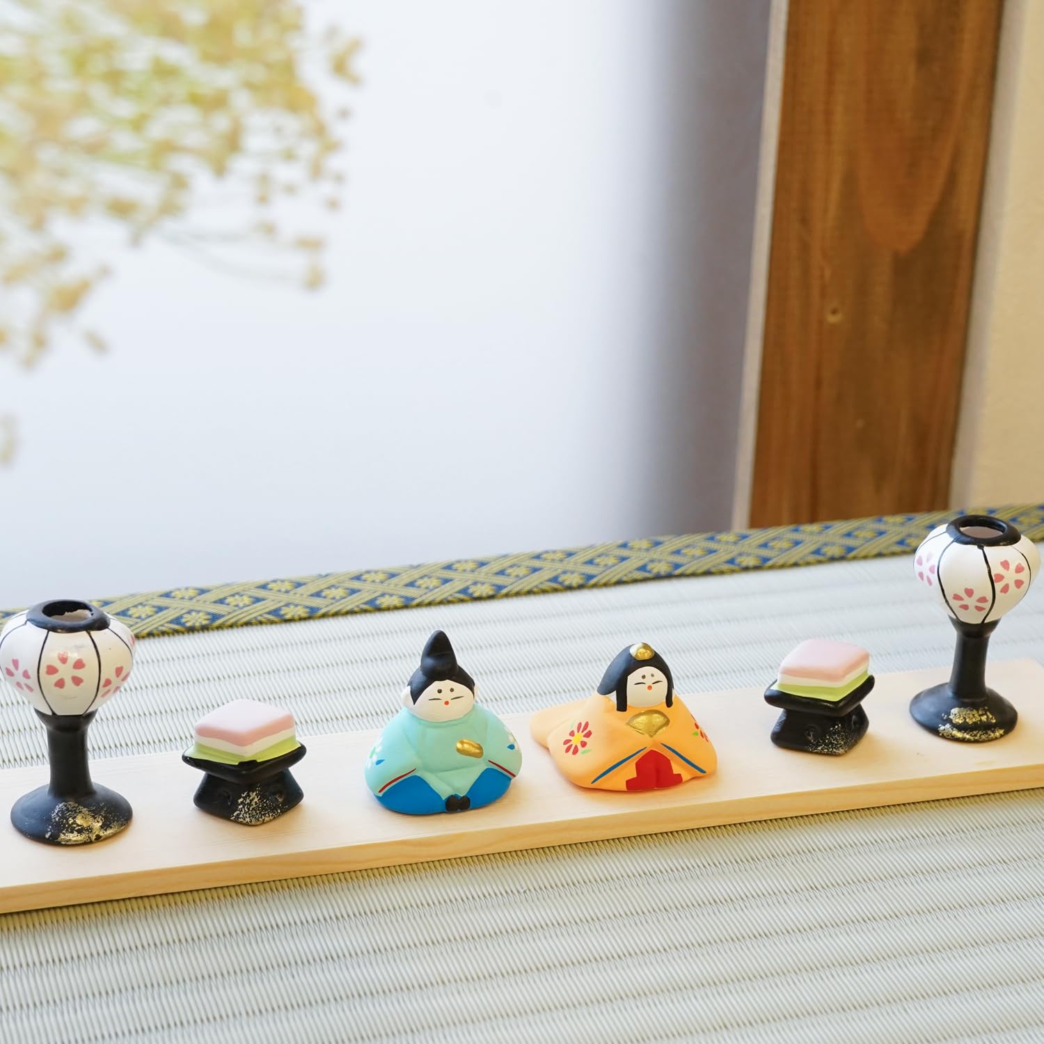 Amazon.co.jp: ふくべ屋 瀬戸焼 玩具工房 豆雛飾り 台座付き 雛人形