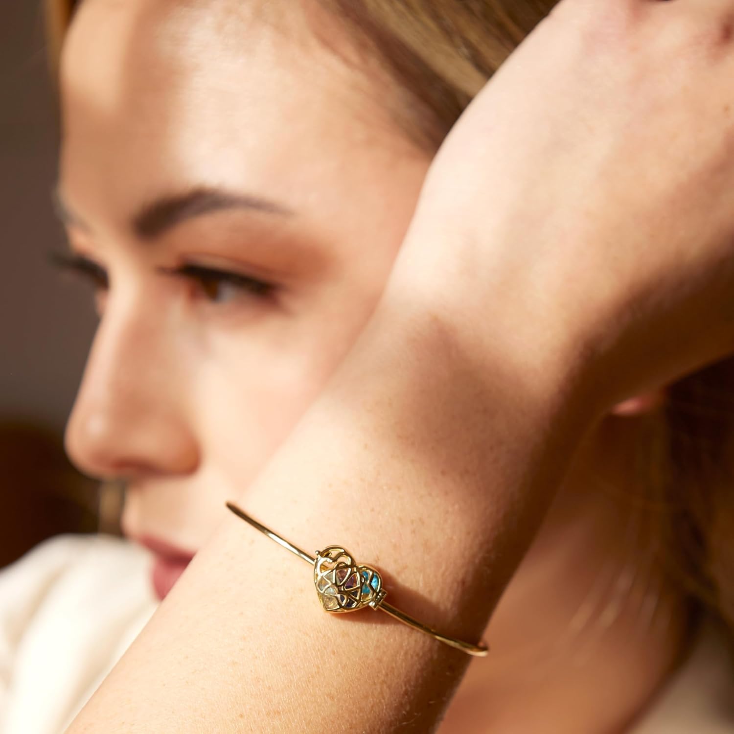 EVE'S ADDICTION Custom Gold Mother's Interlocking Hearts Birthstone Locket Bracelet - Personalized Birthstone Bracelets for Women - Heart Jewelry - Gifts for Mom