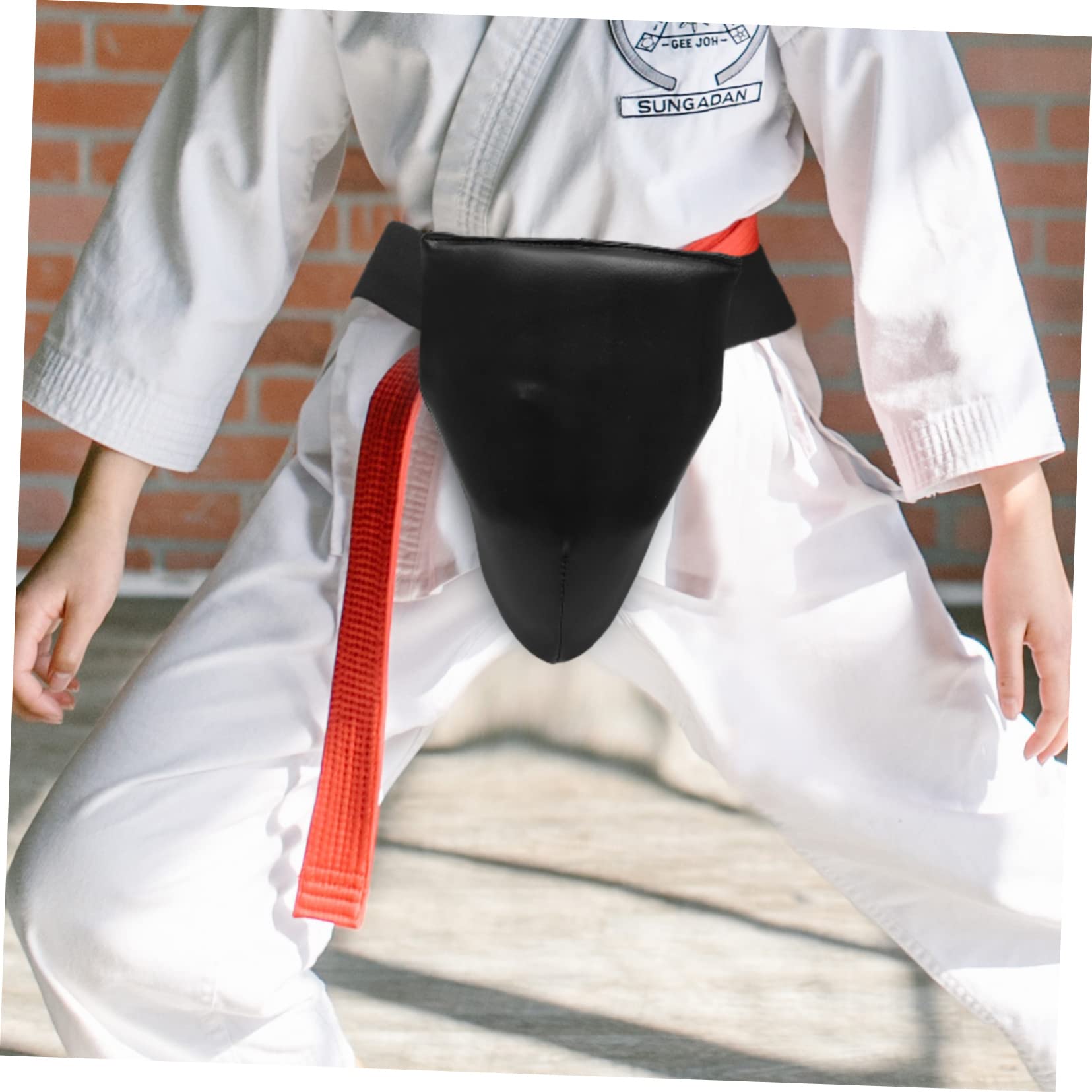 KOMBIUDA Men's Groin Protector Professional Crotch Guard Wear-Resistant Reusable Comfortable Training Crotch Protector