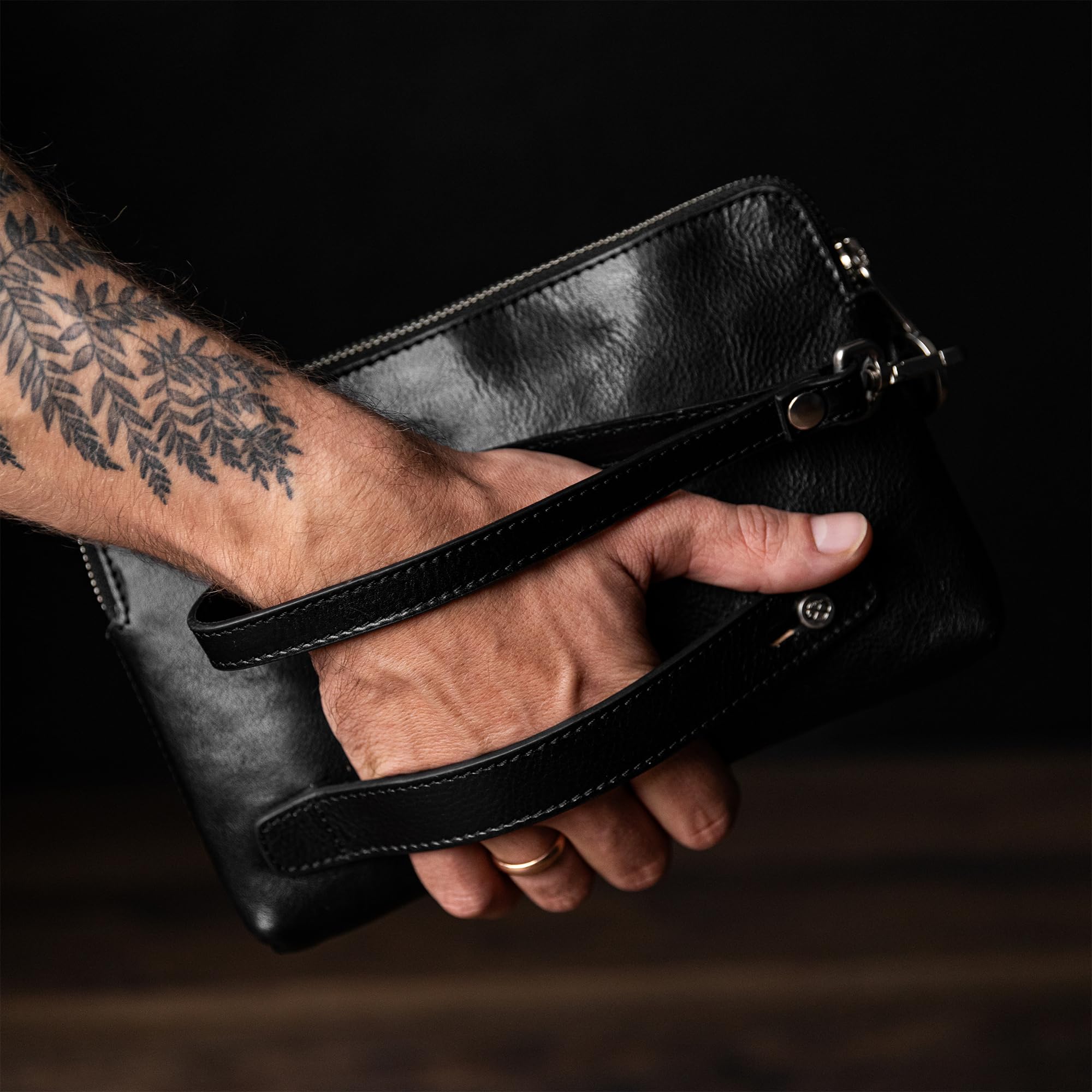 Time Resistance Clutch de Cuero para Hombre - Bolso Organizador para Hombre - Bolso de Muñeca - Maletín Hecho a Mano en Italia - Caja de Regalo Incluida