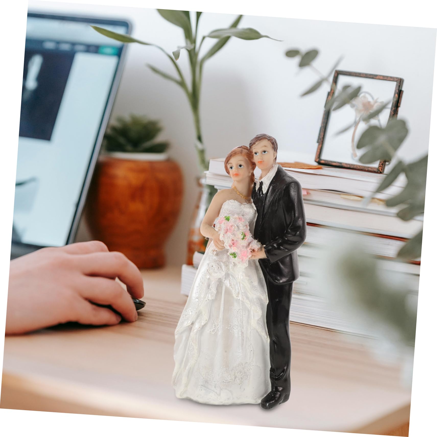 Brautpaar Kuchenaufsatz aus Kunstharz im Europäischen Romantikstil | Hochzeitstorte und Backgeschenke, Detailreich Gearbeitet, Vielseitig Nutzbar, Langlebig