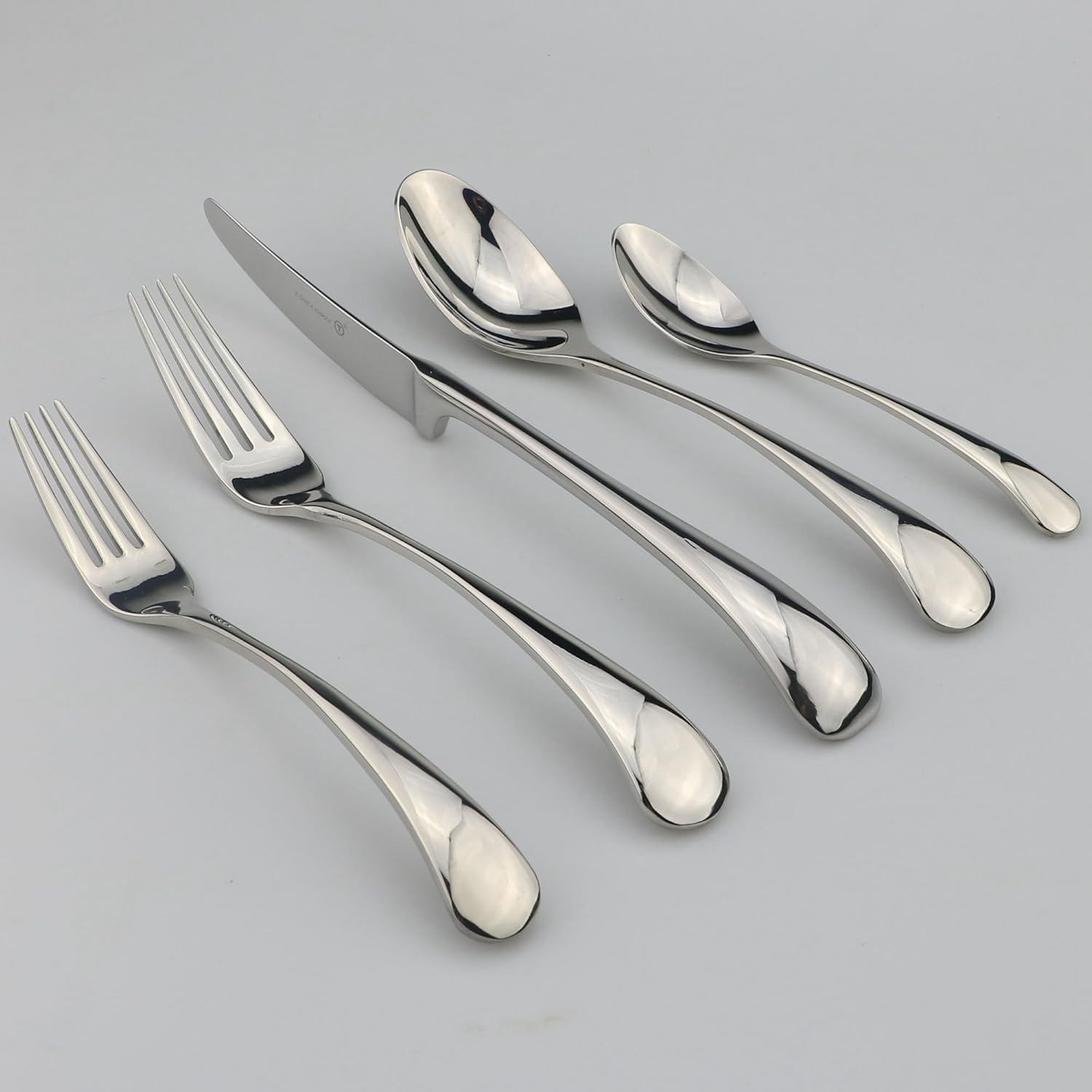 20-Pieces Flatware Set Heavy-Duty Stainless Steel Cutlery Set, Silverware Set, Tableware set Service for 4