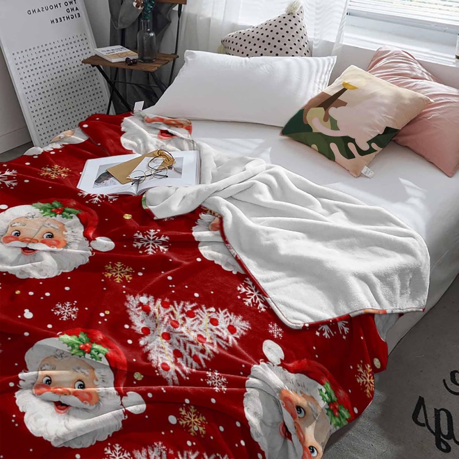 Red Christmas Throw Blankets, Santa Claus Merry Christmas Tree Soft Fleece Blanket Decorative for Home Sofa Couch Chair Living Bedroom,40x60 Inches, Winter Snowflake