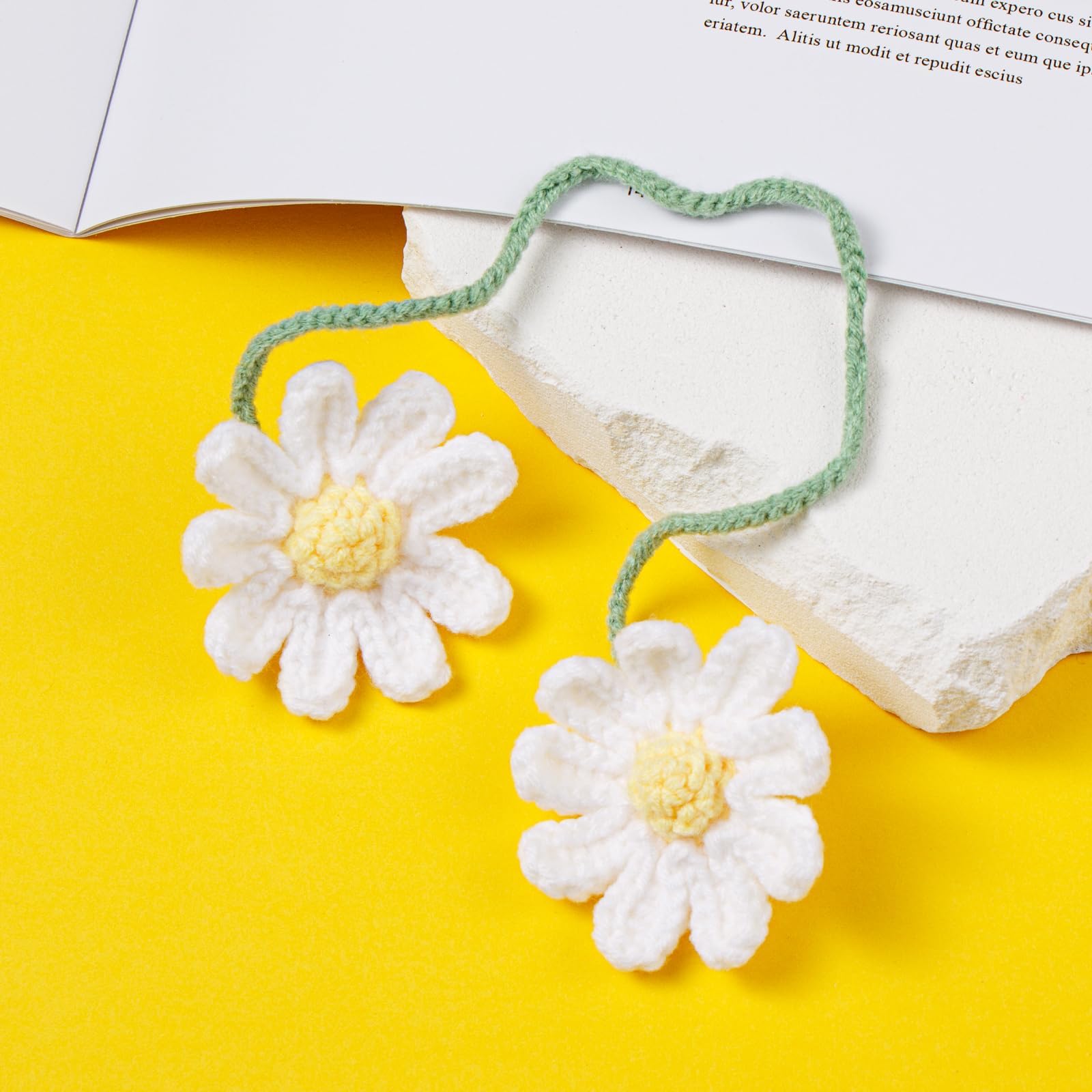 Ciondolo per Auto Margherita Lavorata a Mano, Accessori per Specchietto Retrovisore, Accessori Auto Donna da Appendere (Bianco)