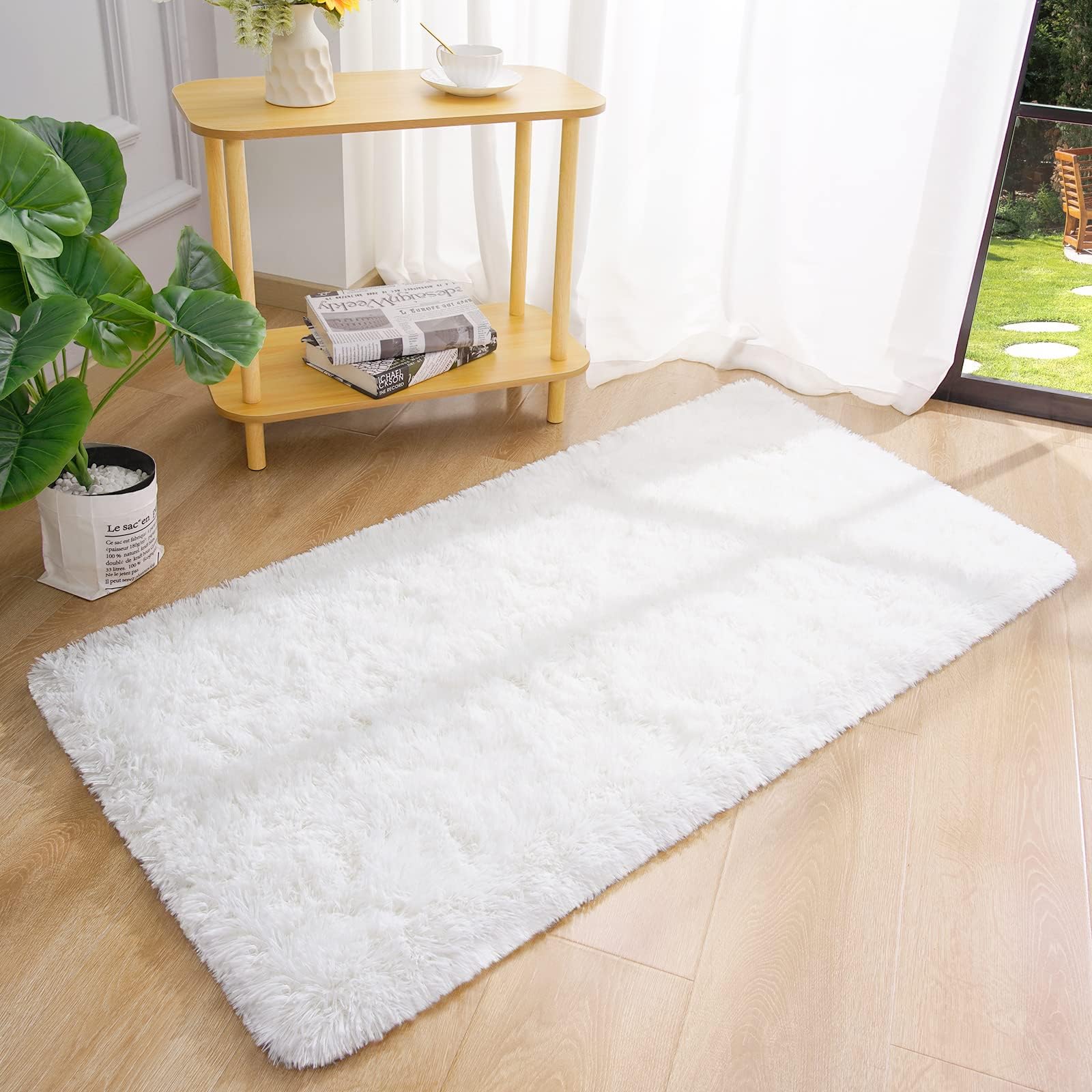 Chicrug Soft Runner Rug for Bedroom Living Room Plush Fluffy Rug 2x4 Feet, Shag Furry Runner Rug Carpet Non Shedding for Nursery Children Kids Girls Room Home Decorative, Cream