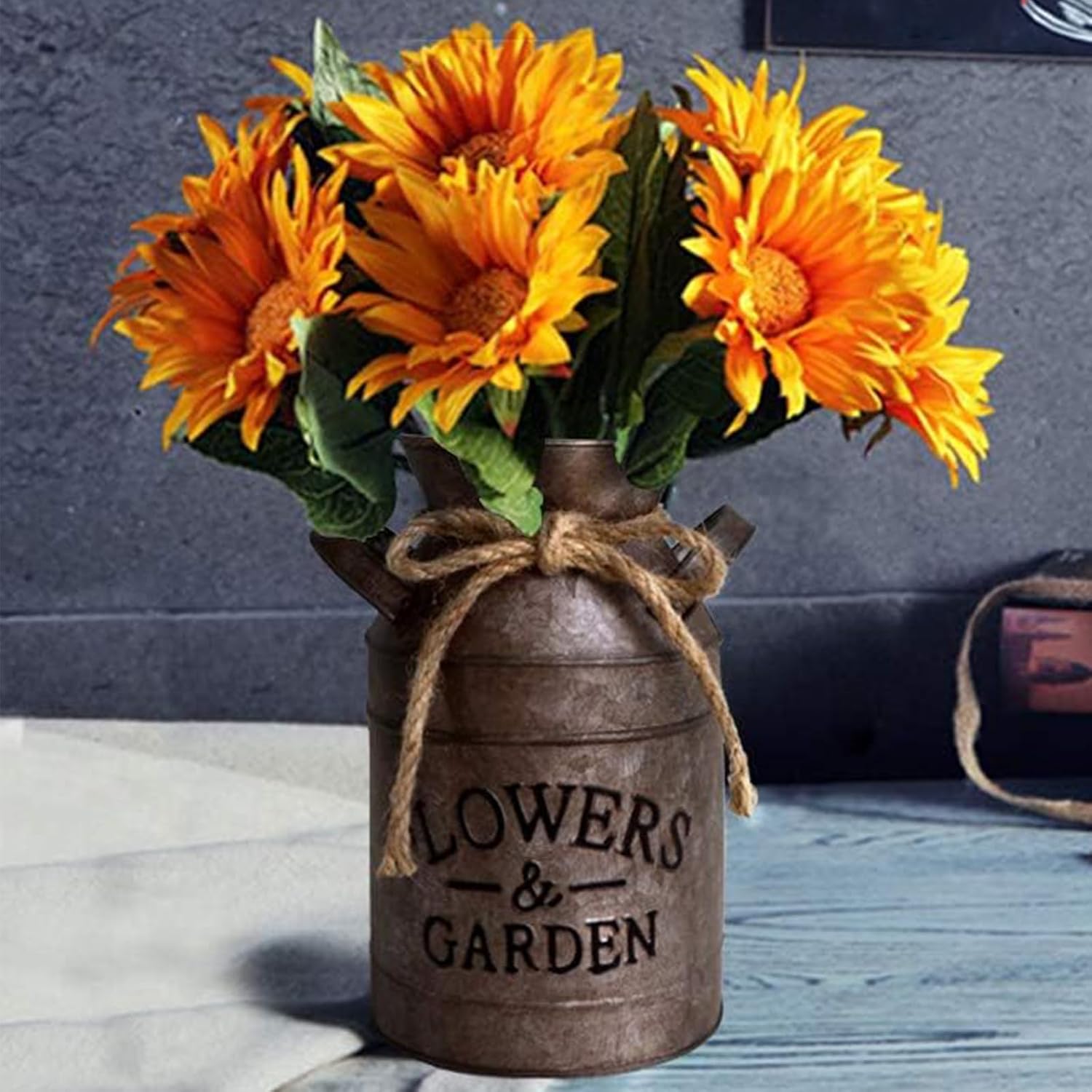 Antique Farmhouses Metal Pitcher Vase, Milk Can Shabby Flower Holder for Home Accent Decorative Iron Bucket Garden Decors Metal Vases