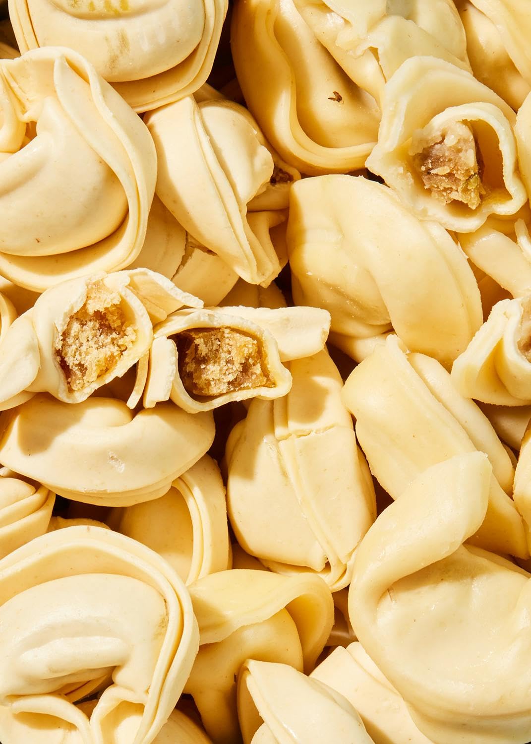 KoRo - Tortelloni con ripieno di tofu affumicato bio 250 g - Facili e veloci da preparare - Vegani - Qualità biologica - Si conservano senza refrigerazione