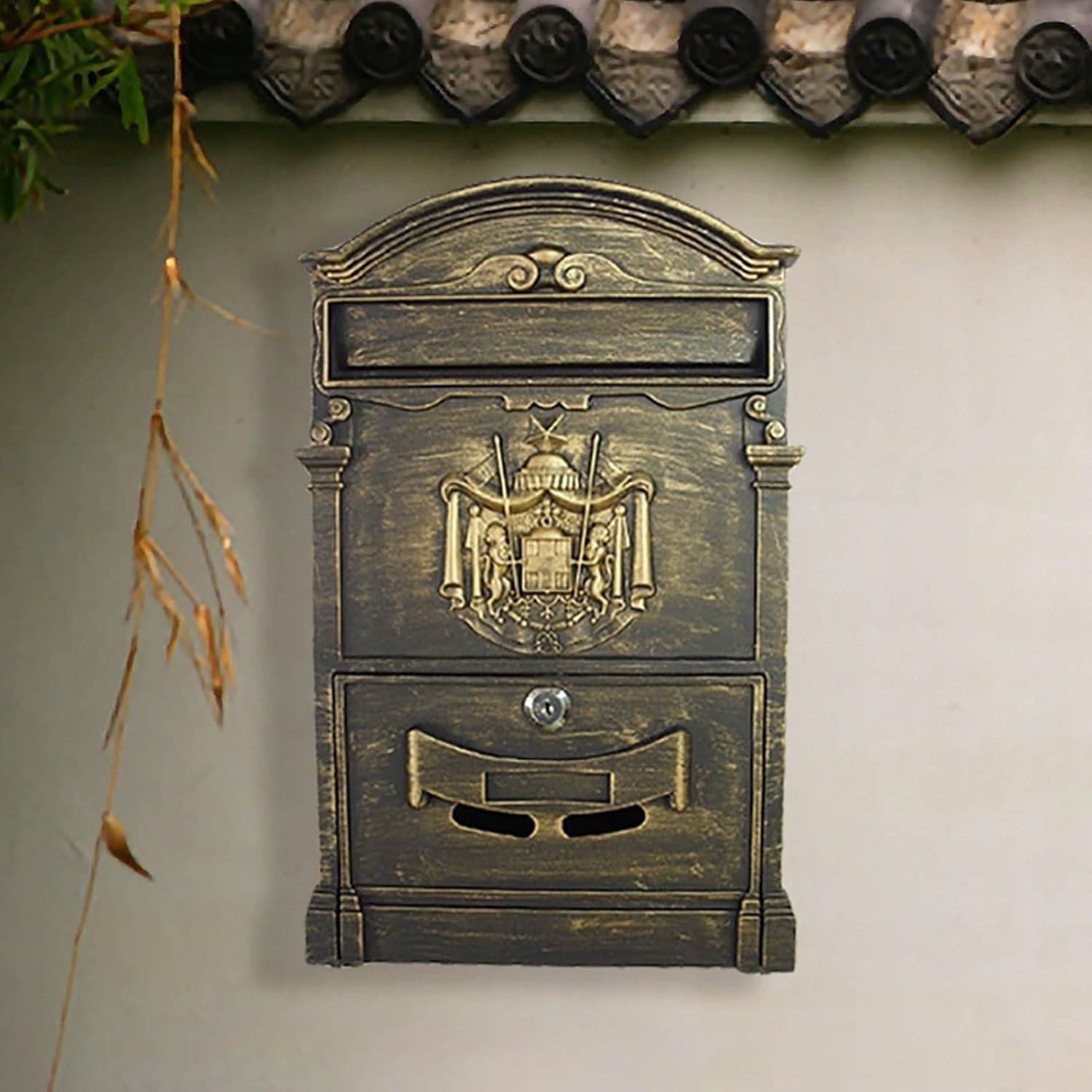 Wall Mount Mailboxes for Outside, Vintage Locking Mailbox Weatherproof Secure Mailbox Metal Mailbox Outdoor, Home, Office Business(Red)