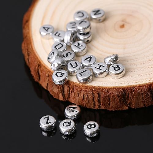 Vista 32 de Amaney - 1200 cuentas de letras de la A a la Z de 0.157 x 0.276 in, cuentas redondas blancas del alfabeto acrílico, incluye 100 cuentas de corazón