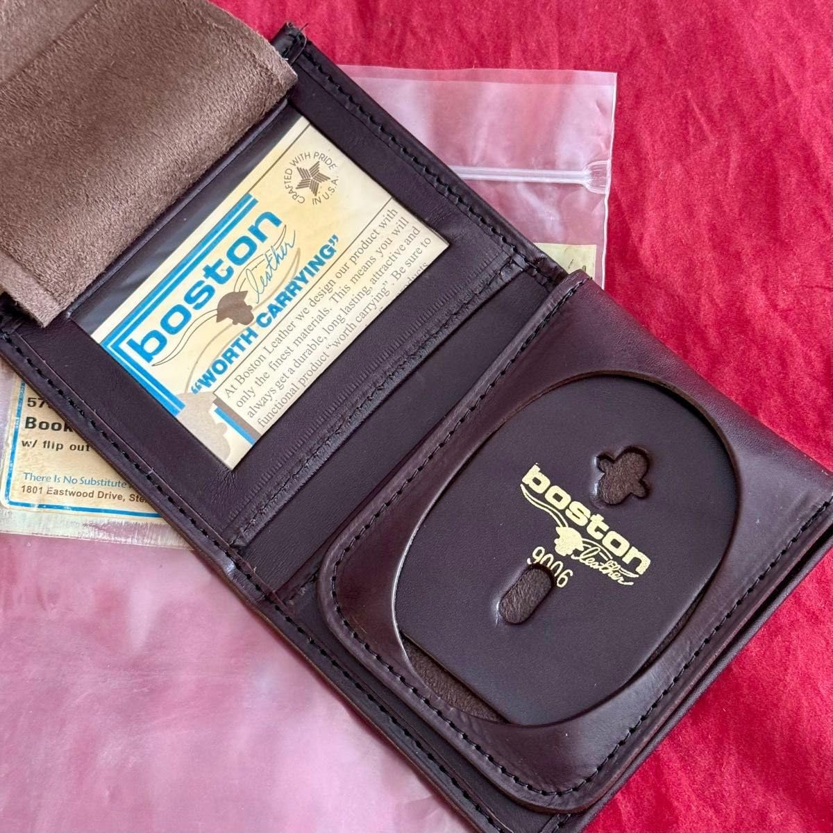 ボストンレザー ID&バッジホルダー 横型ウォレット 楕円 575-S-9006 ボストンレザー ID&バッジホルダー 横型ウォレット 楕円 575-S