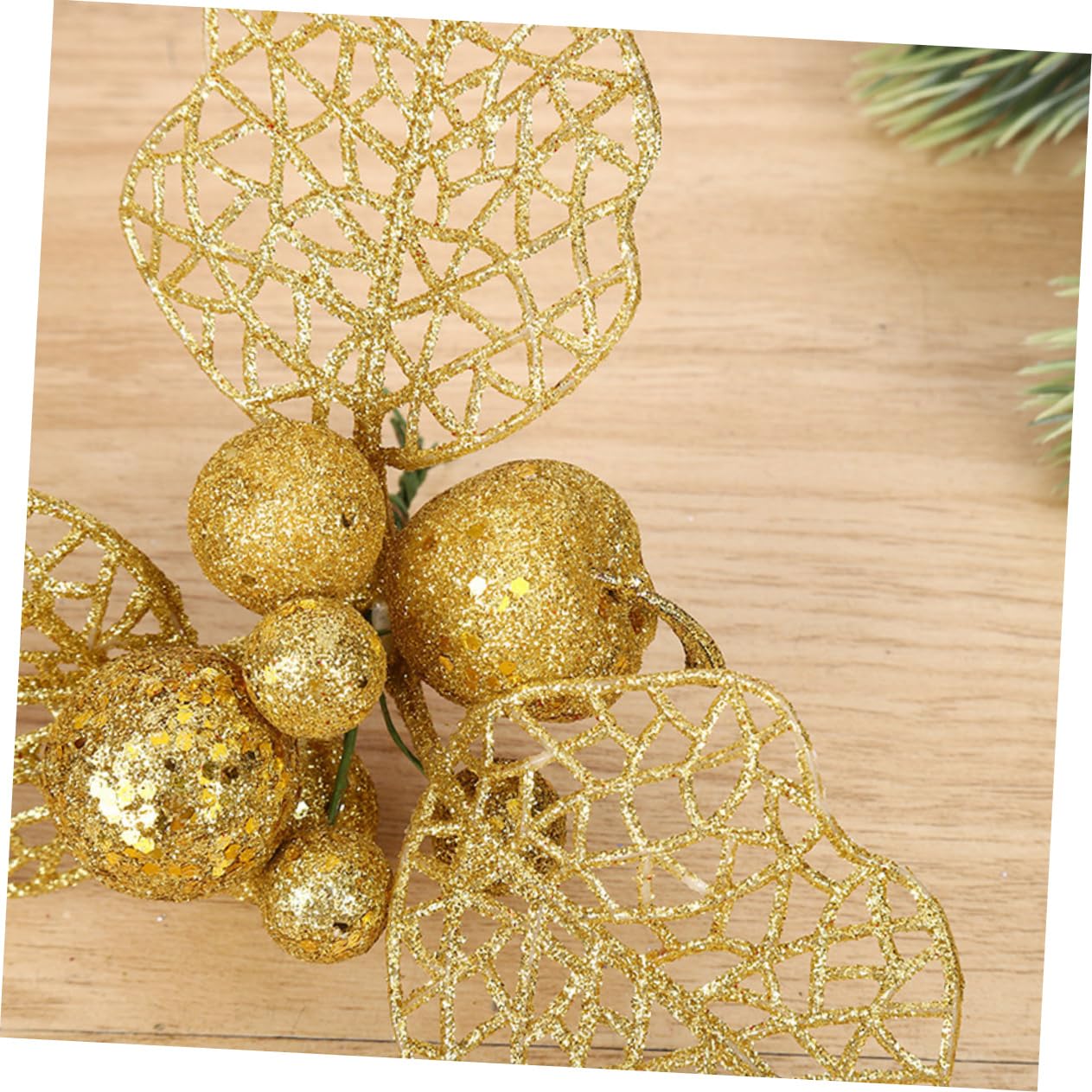 Cabilock 50 Pcs Decoraciones De Navidad Flores Artificiales De Poinsettia De Navidad Adornos Navideños Cono De Pino para Arreglo Navideño Decoración Hogareña Flor Falsa El Plastico