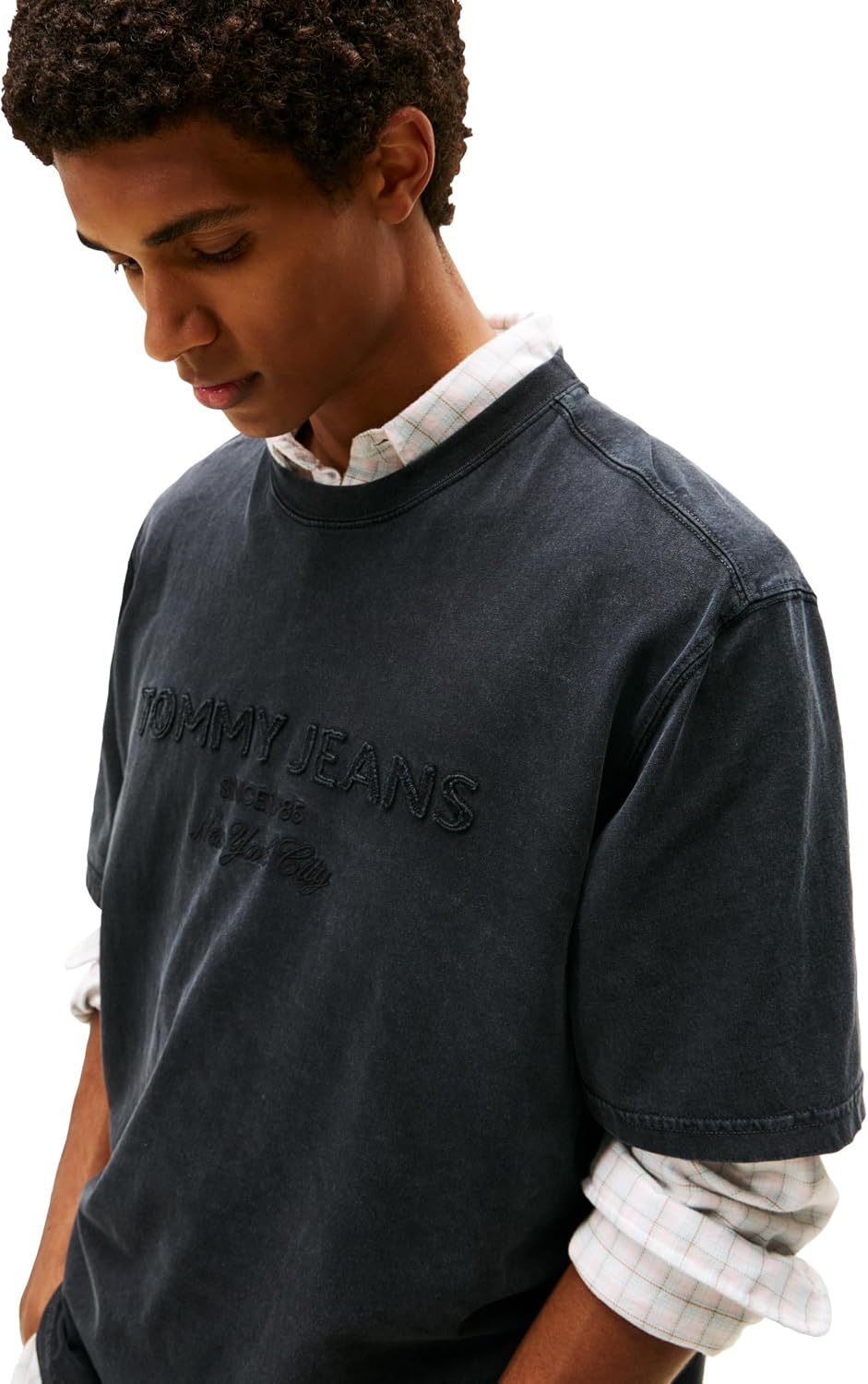 Tommy Jeans Men's Short Sleeve Solid Cotton Graphic T-Shirts with Tonal Embroidered Logo