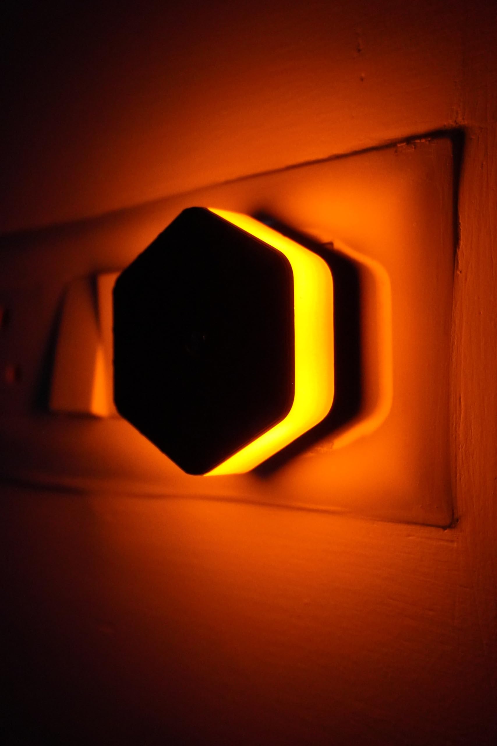 HOARD Hexagon-Shaped Warm Amber LED Plug-in Night Lamp with Automatic Sensor, Energy Efficient, Touch Control (Orange, Pack of 1)-image-40