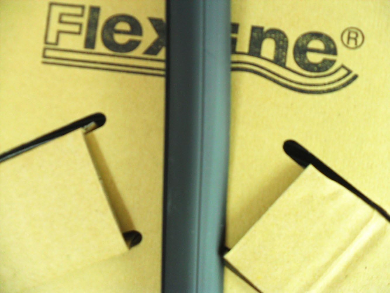 UM1913BR Windshield Auto Glass Universal Molding Flexible Trim Rubber 19mm 75ft