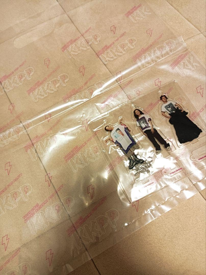Amazon.co.jp: 小泉今日子 アクリルスタンドB ver. : おもちゃ