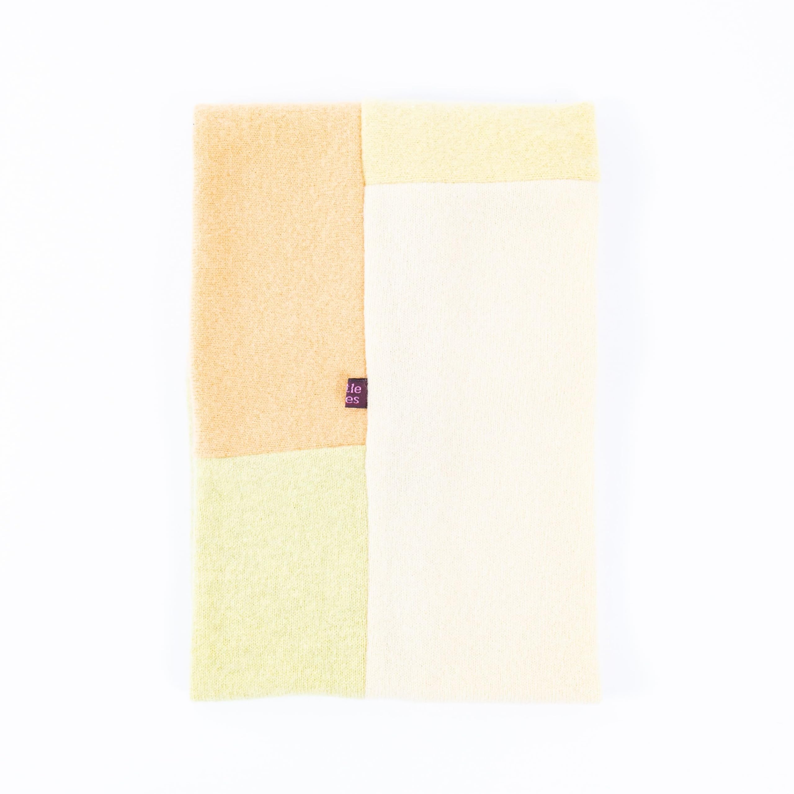 Turtle Doves Women's Lemon Drizzle 100% Recycled Cashmere Neckwarmer (Lemon Drizzle)