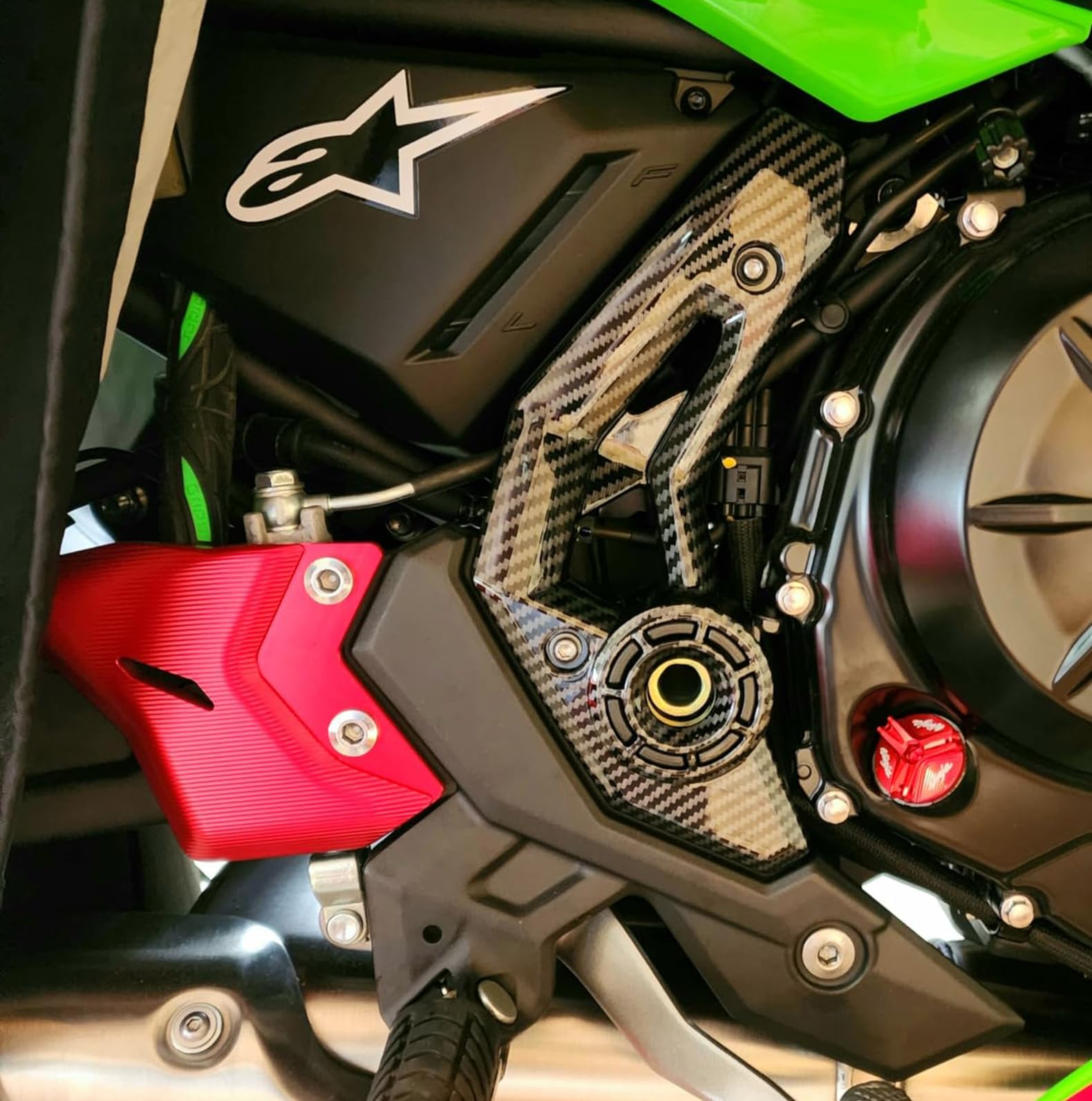 Panneaux latéraux pour Ninja 650 Z650 2017-2023 2024 2025 2026 Garniture de remplissage de cadre Protection de carénage (Fibre de carbone)