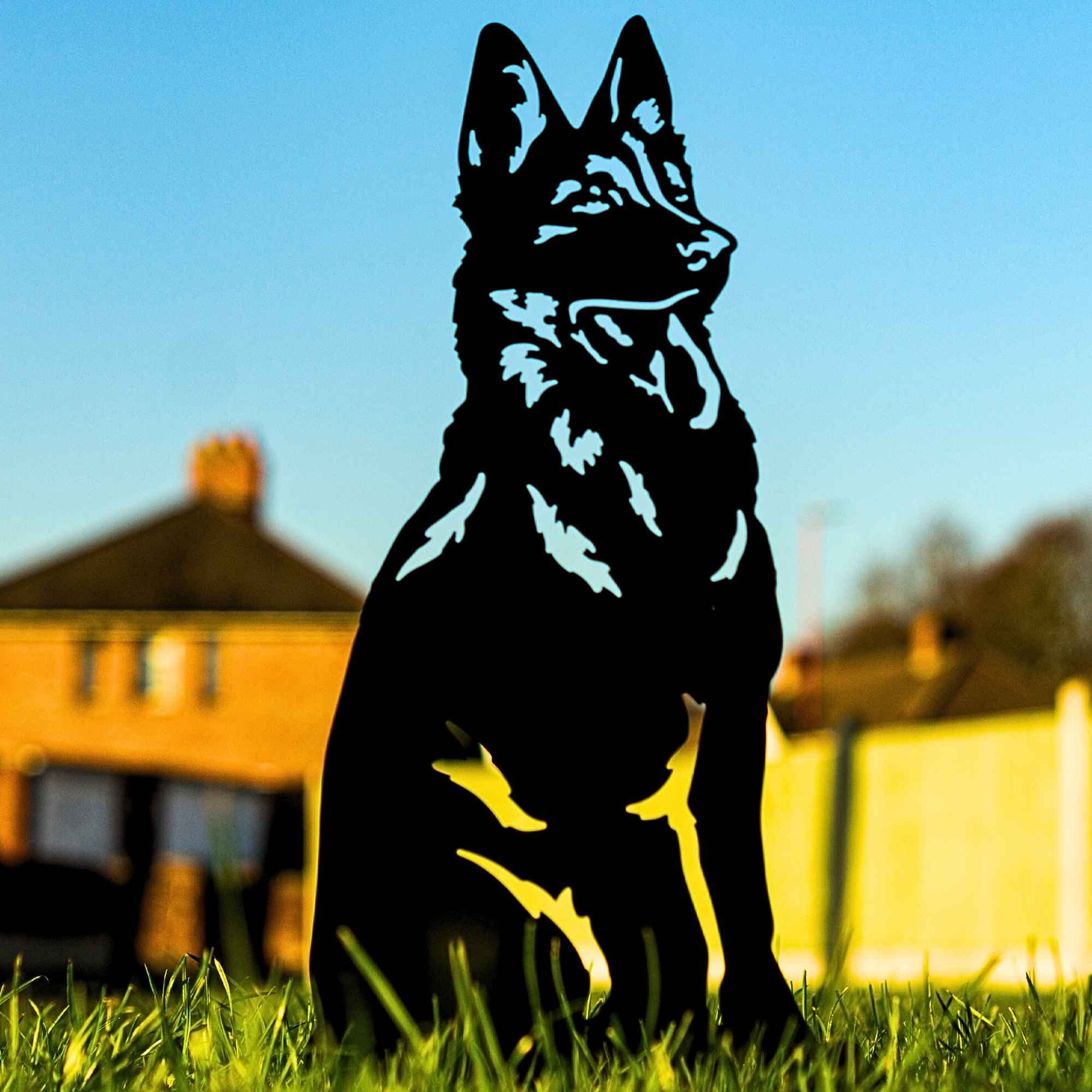 German Shepherd Garden Ornament Christmas Dog Lover Gift Alsatian Related Statue Malinois Figure Metal Art Home Decor Sculpture (Black Paint)